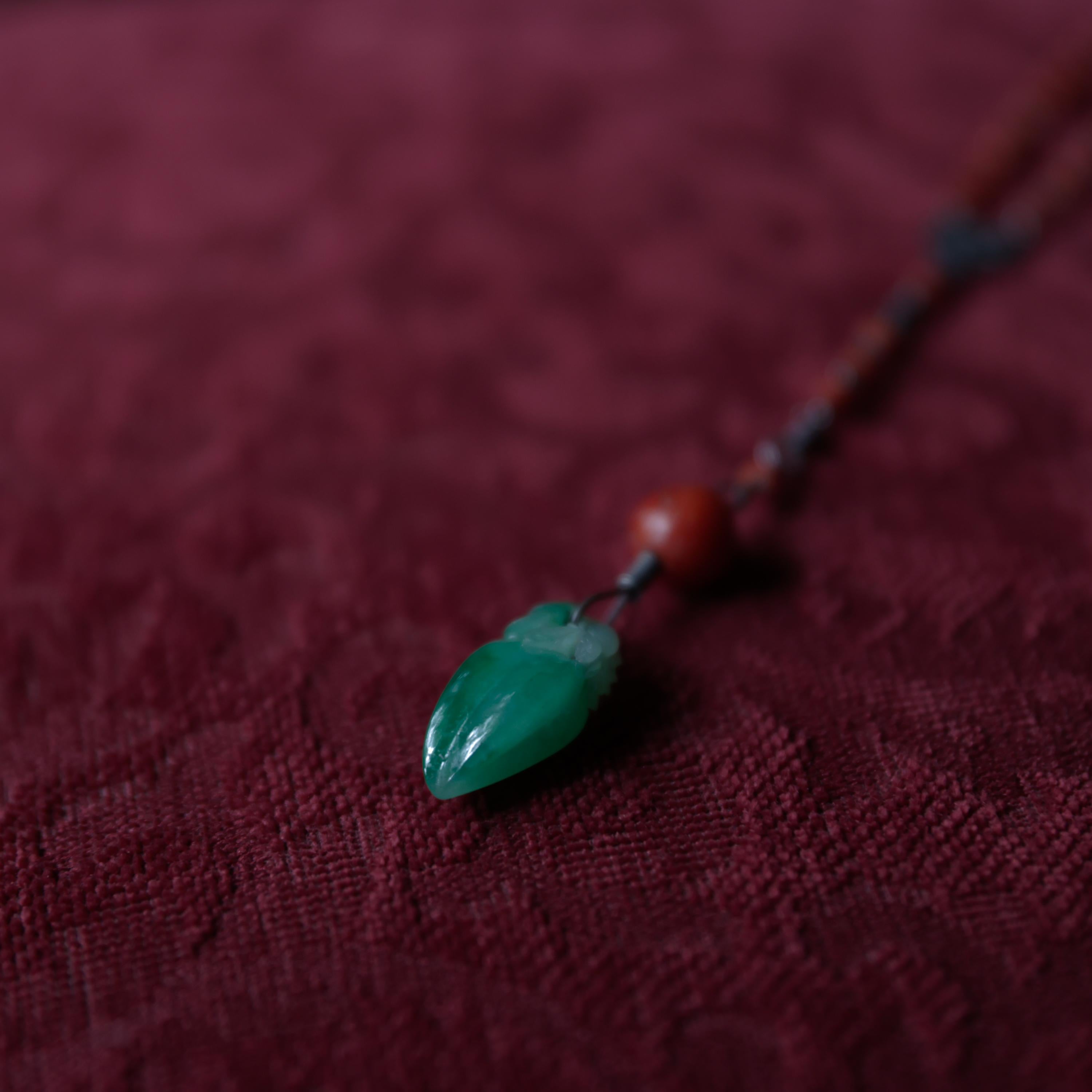 Collana di giada e corallo, anni '30 circa in vendita 5