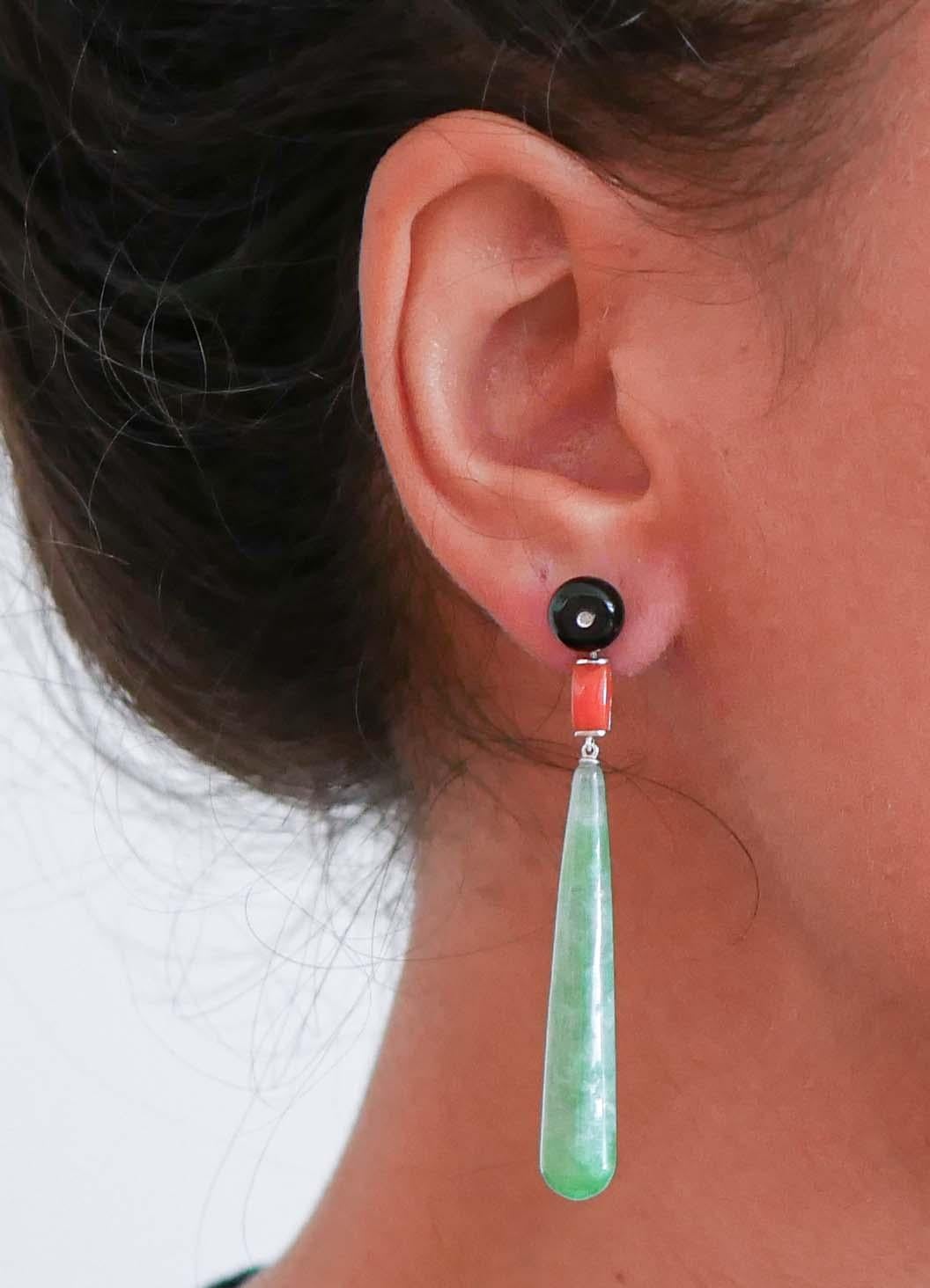 Jade, Coral, Onyx, Diamonds, Platinum Dangle Earrings. In New Condition In Marcianise, Marcianise (CE)