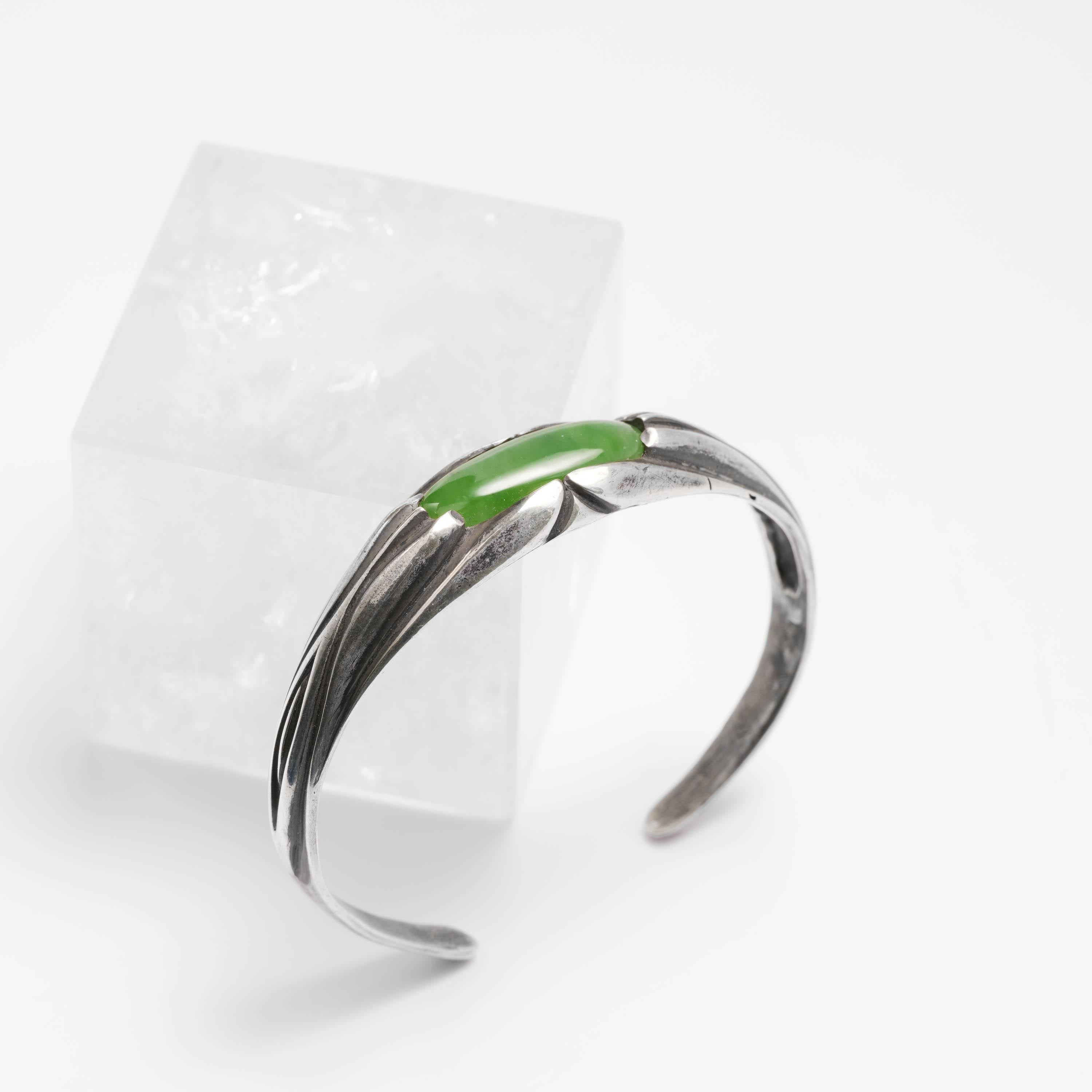 Jade Cuff Bracelet Certified Untreated Nephrite New & Unworn For Sale 1
