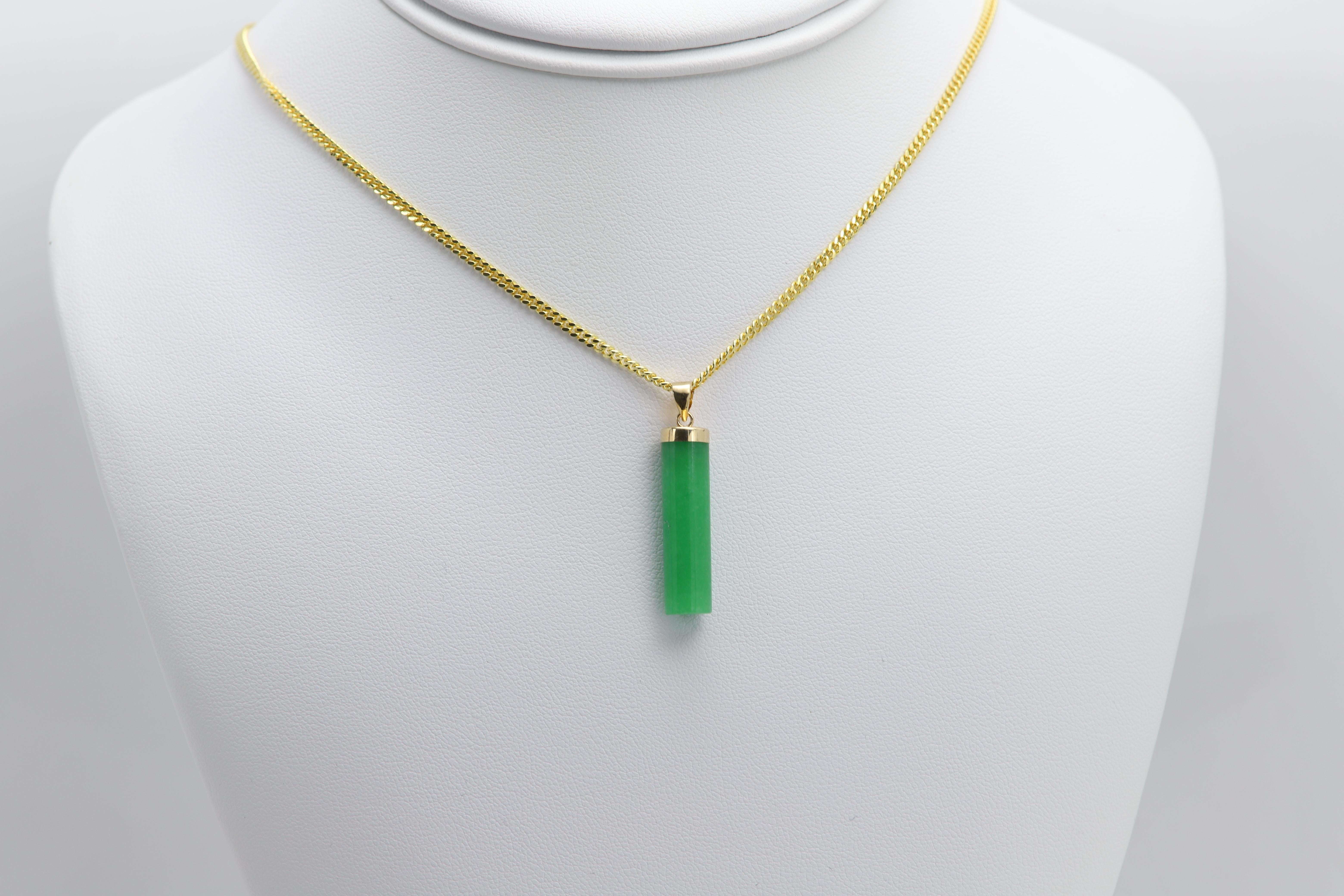 Cylindre cylindrique en or jaune et jade de 1 pouce en or 14 carats Unisexe en vente