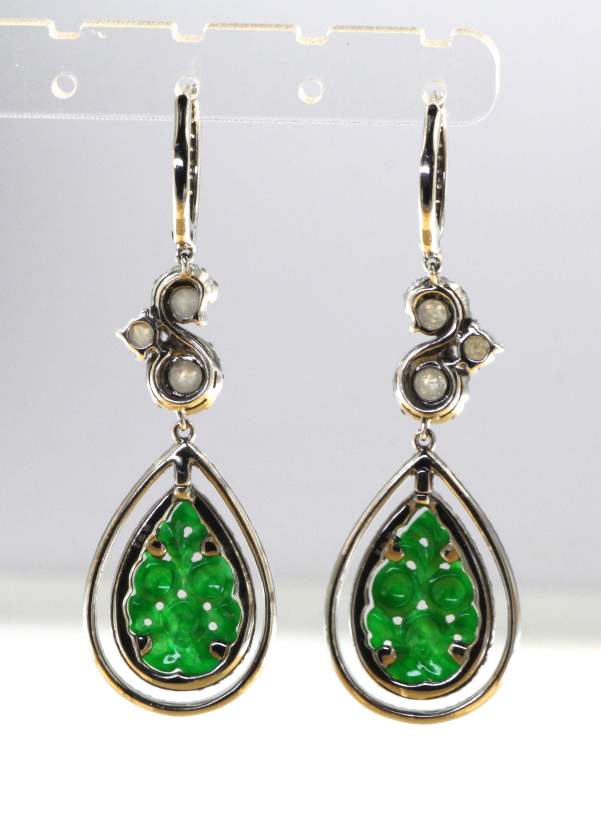 Contemporary Vintage Jadeite Diamond Dangle Earrings in 18 Karat Rhodium Black Gold For Sale