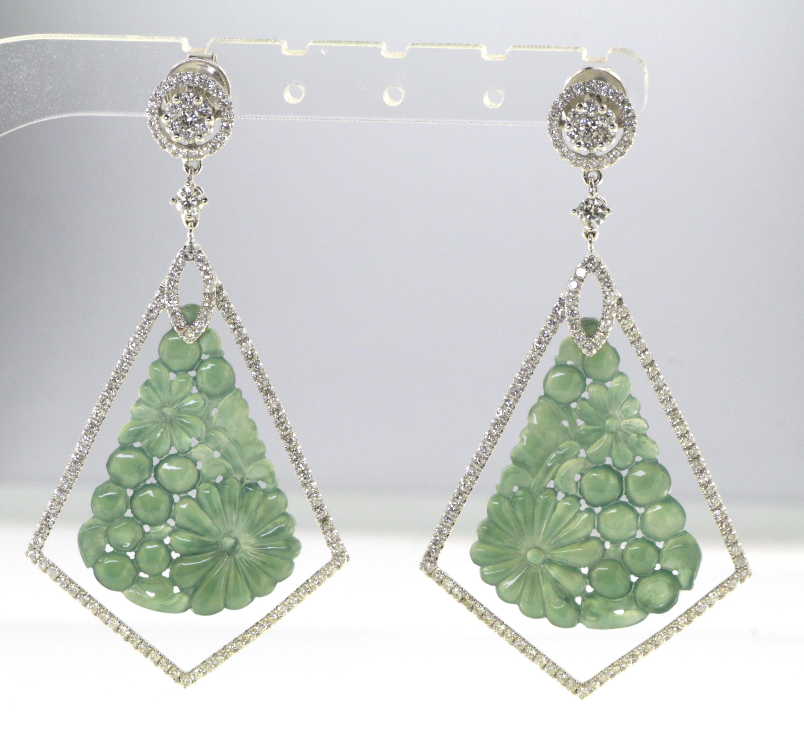 Artisan Vintage 26.3ct Jadeite Diamond Drop Earrings in 18 Karat White Gold For Sale