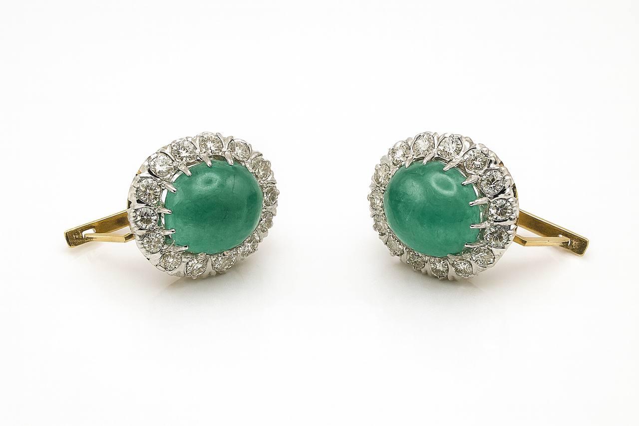Oval Cut Boucles d'oreilles en jade et diamant, circa 1940 Or 18K  Poids total : 16,80 g en vente