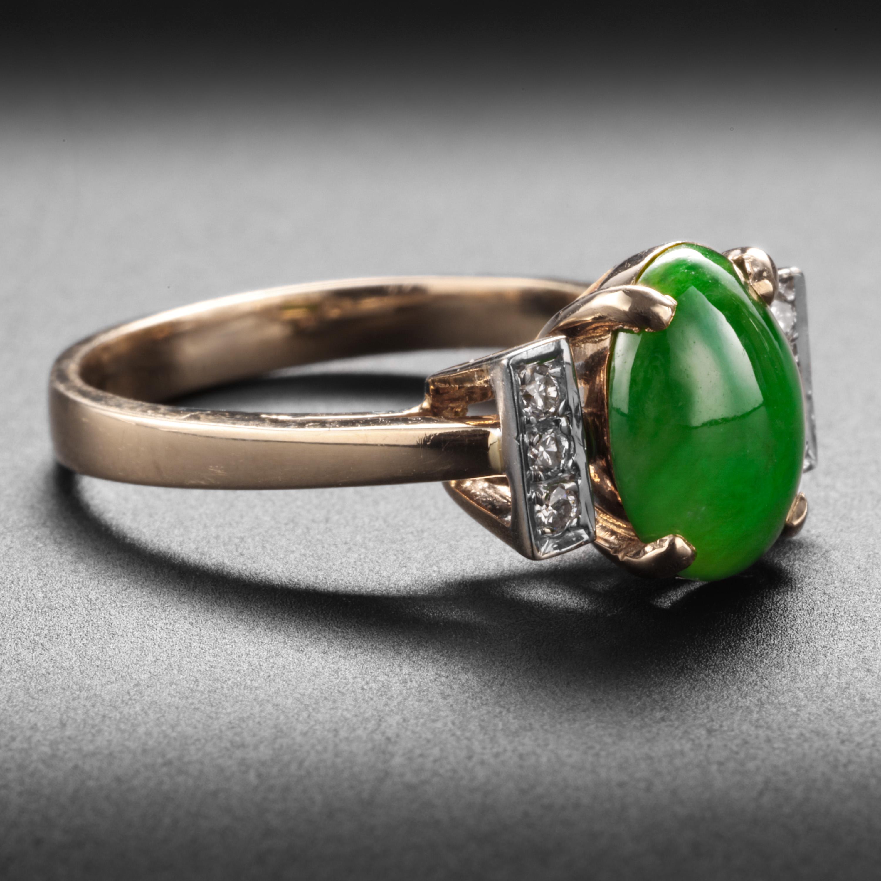 Artisan Bague de fiançailles en jade et diamant certifiée non traitée en vente