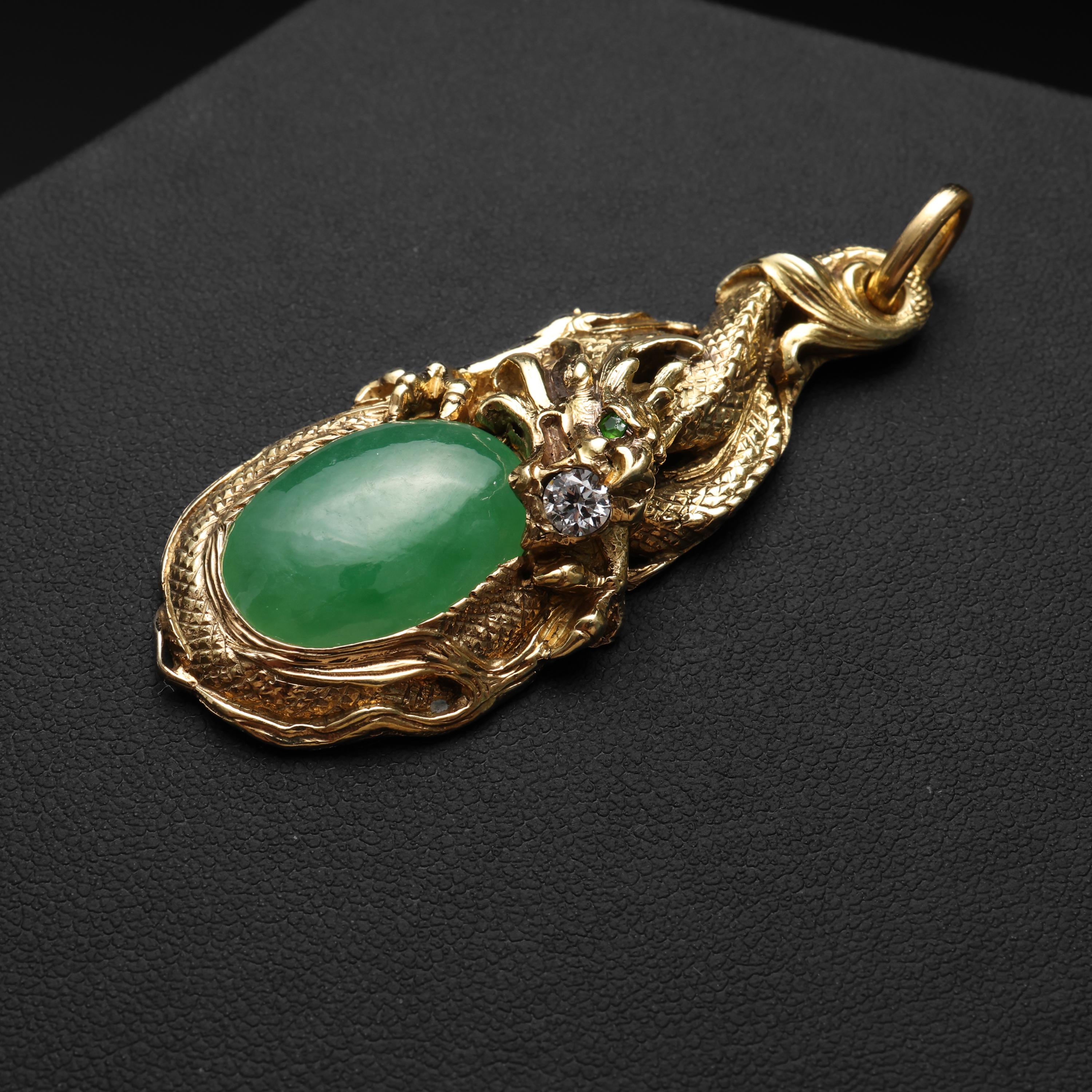 Jade & Diamant-Anhänger mit Drachenmotiv, zertifiziert und unbehandelt 1
