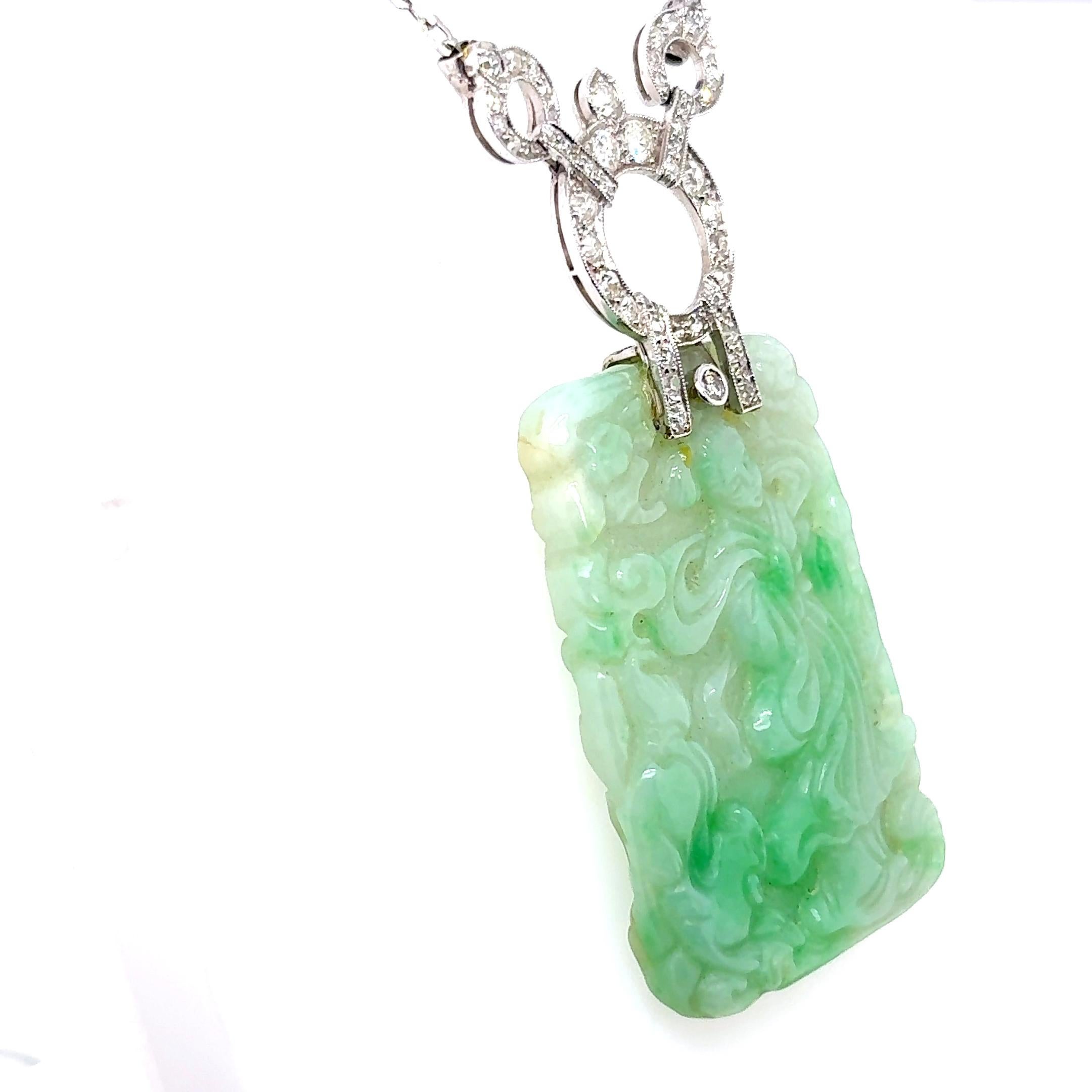 Taglio rotondo Ciondolo di giada con diamante in vendita