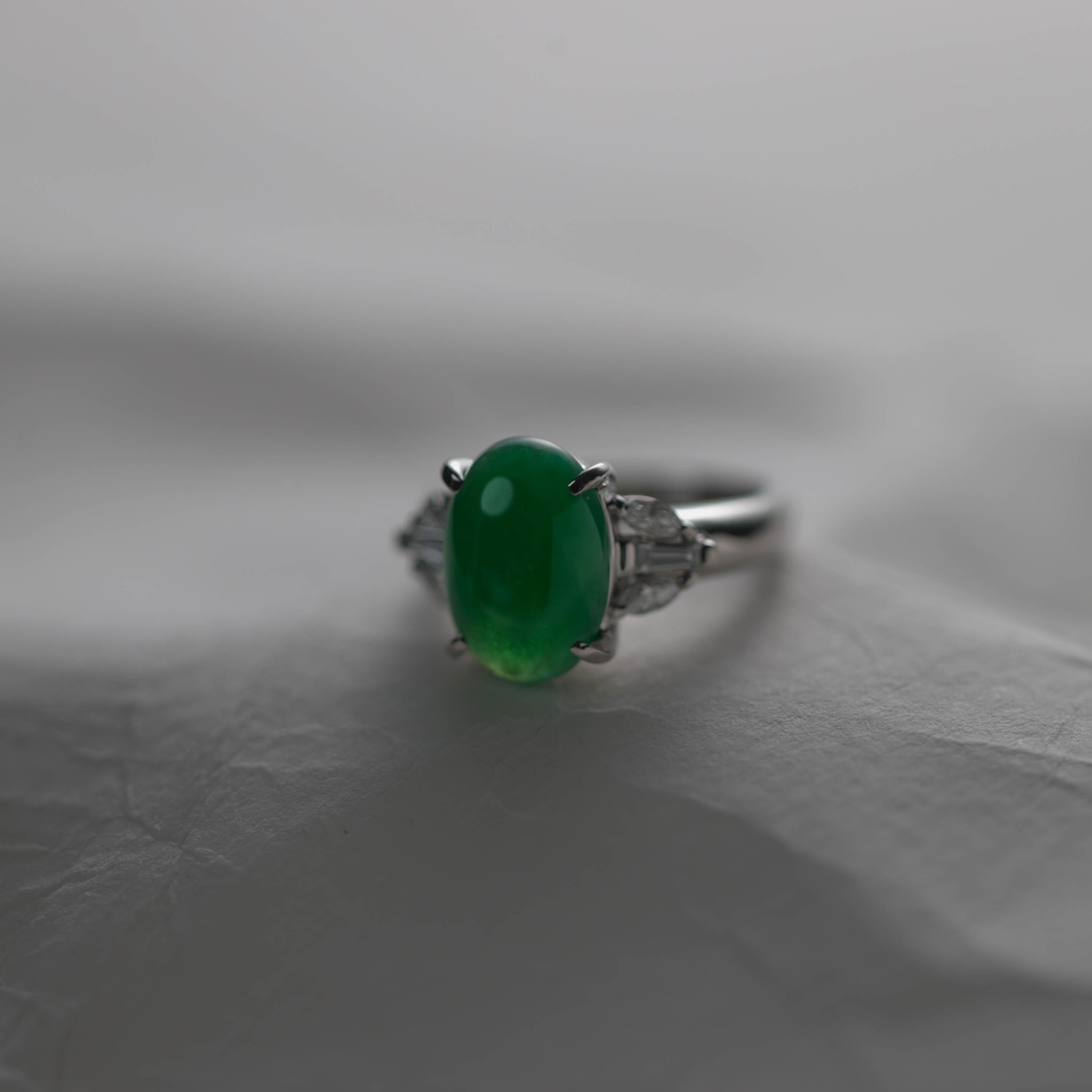 Jade & Diamond Ring Apple Green in Platinum Certified Untreated For Sale 5