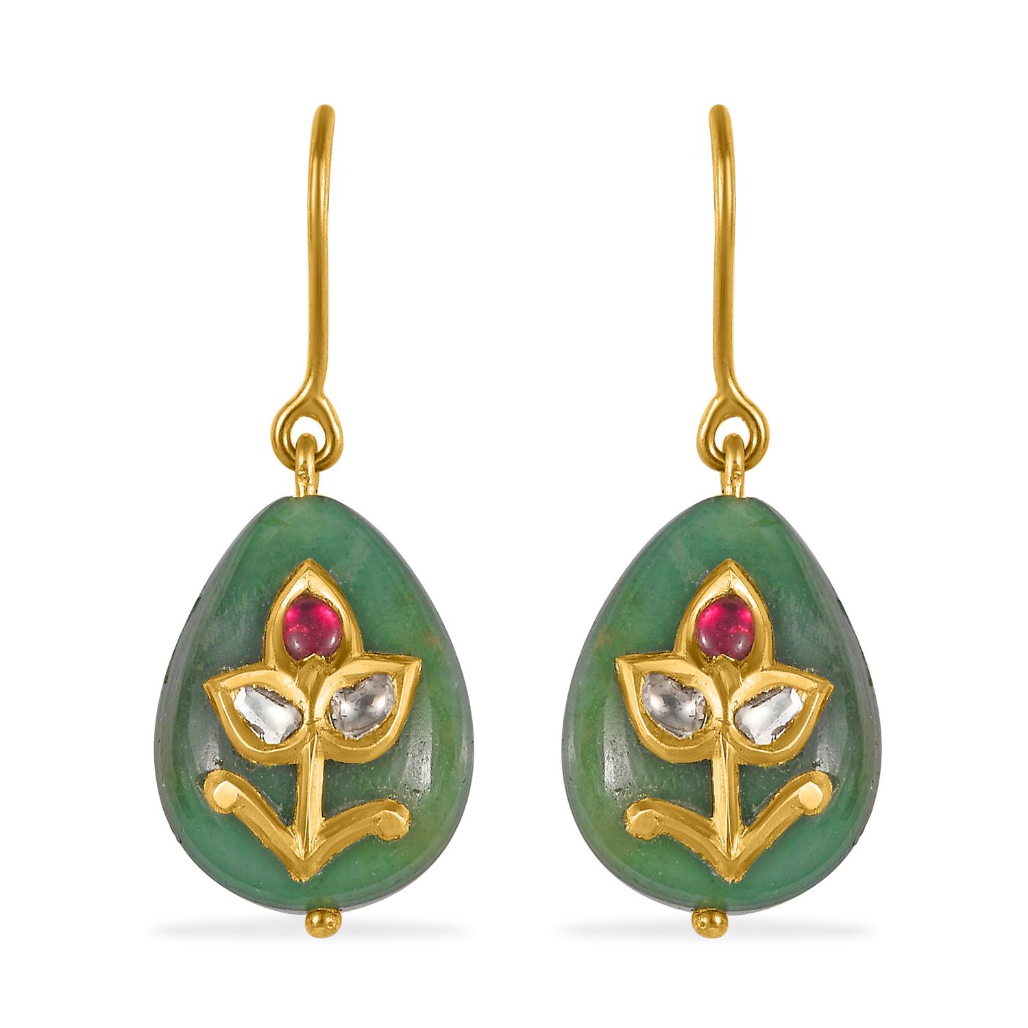 Pendientes de gota de oro de 18 quilates con diamante de jade y rubí Cabujón en venta