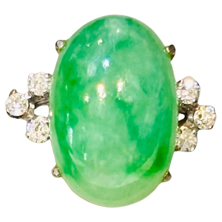 JADE
DIAMONDS Art Deco style 18K White Gold Ring