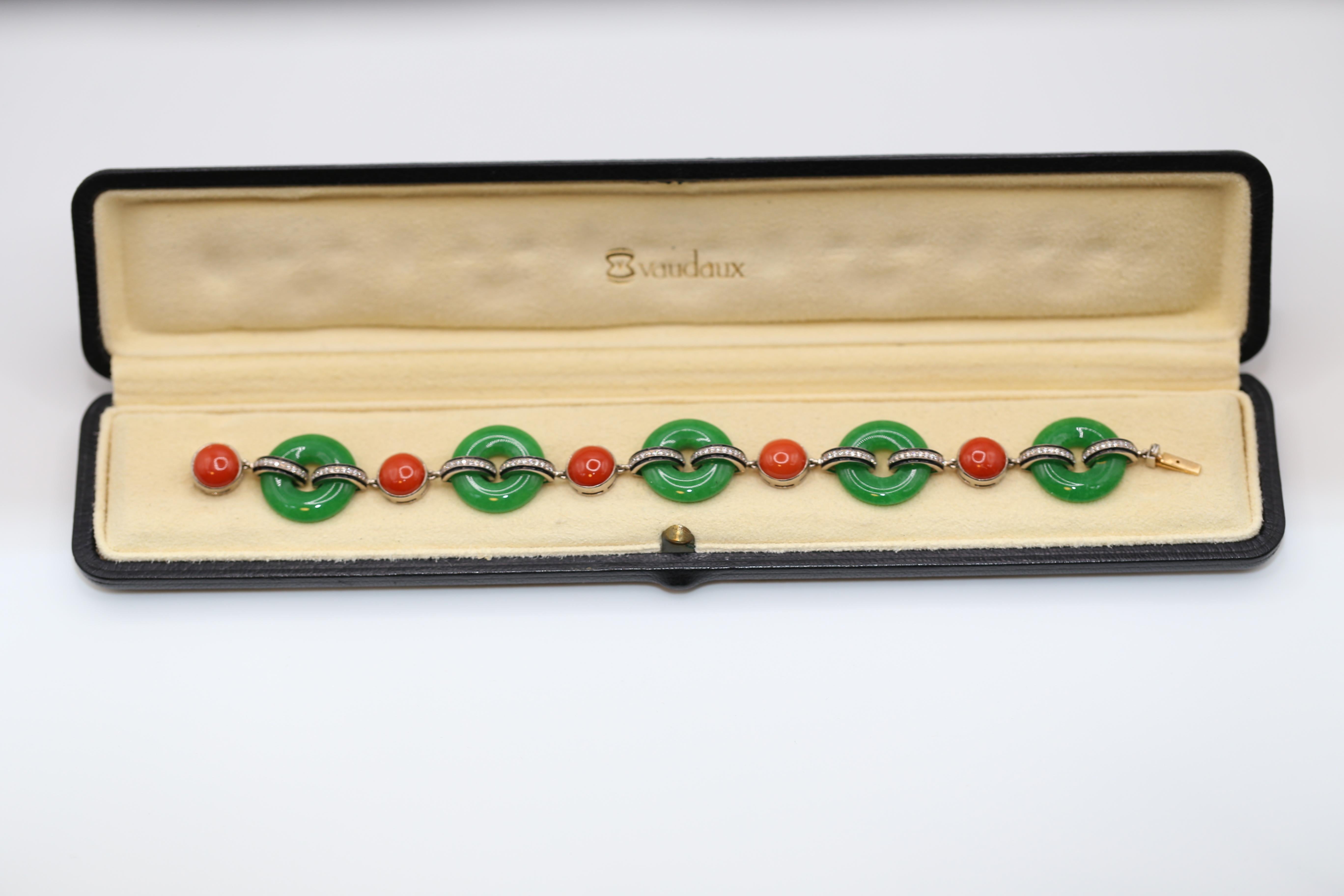 Round Cut Jade Diamonds Onyx Bracelet Boxed, 1930 For Sale