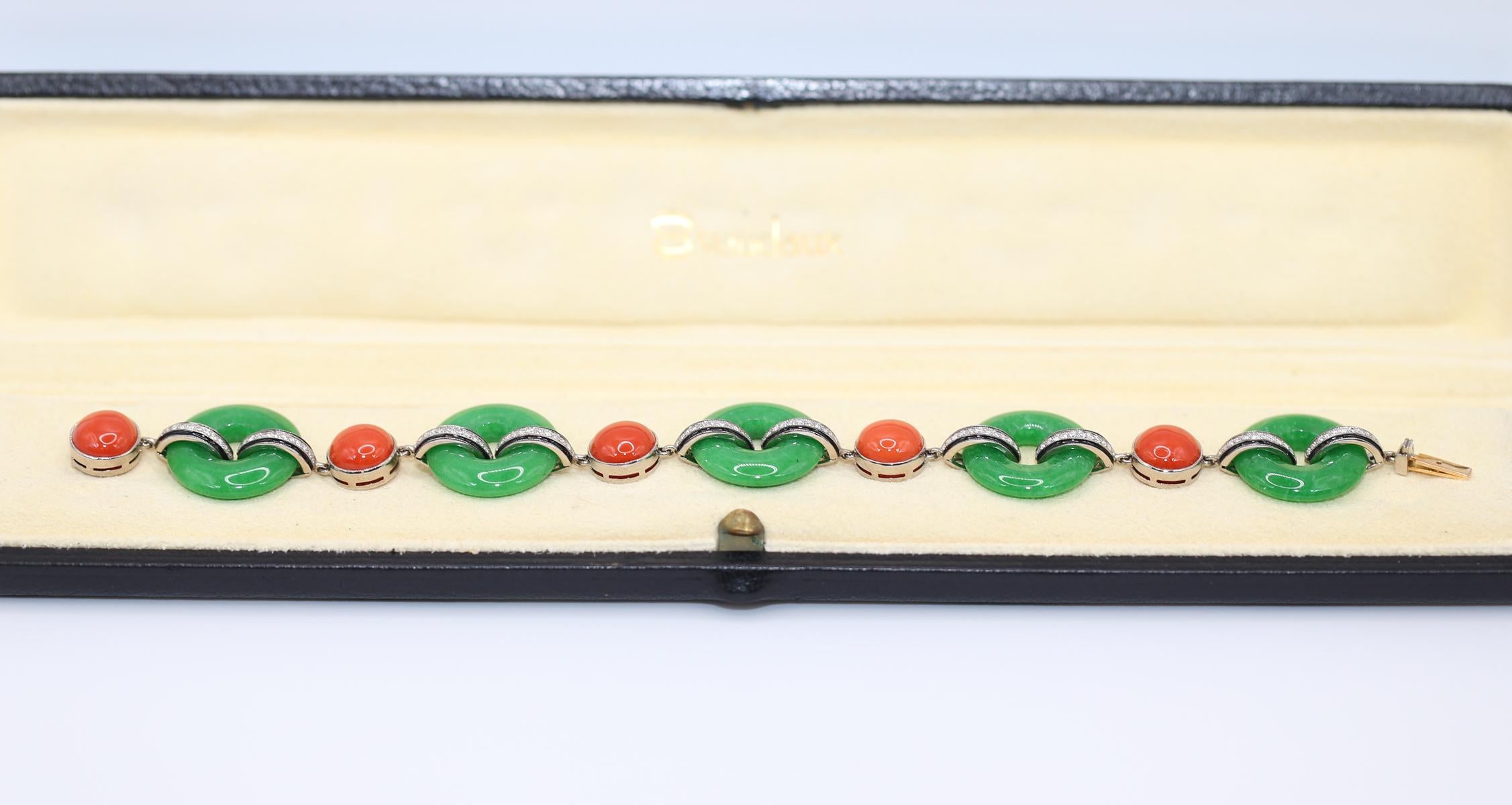 Jade Diamonds Onyx Bracelet Boxed, 1930 In Good Condition For Sale In Herzelia, Tel Aviv