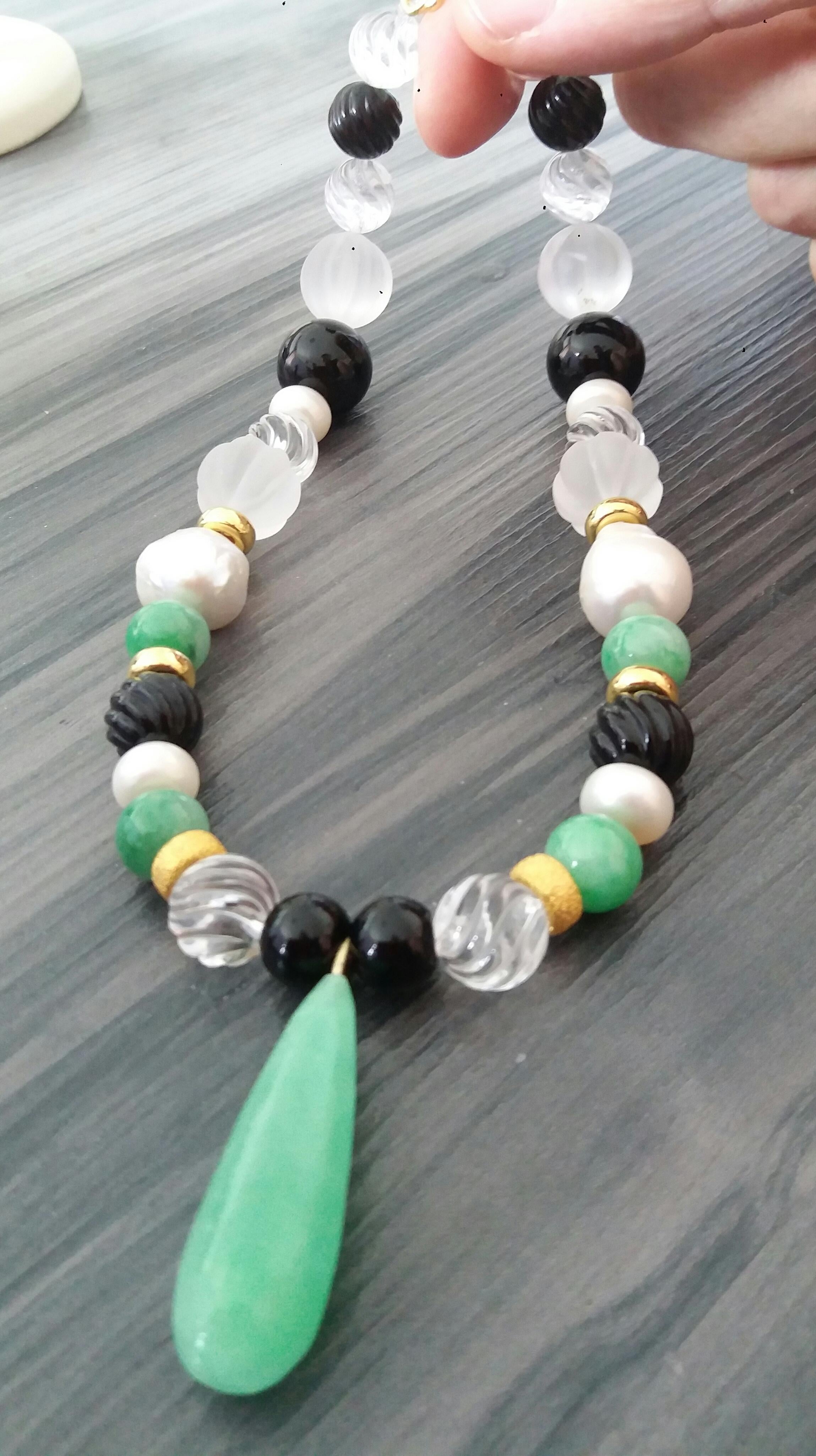 Jade Drop Pendant Baroque Pearls Rock Crystal Black Onyx Yellow Gold Necklaces For Sale 3
