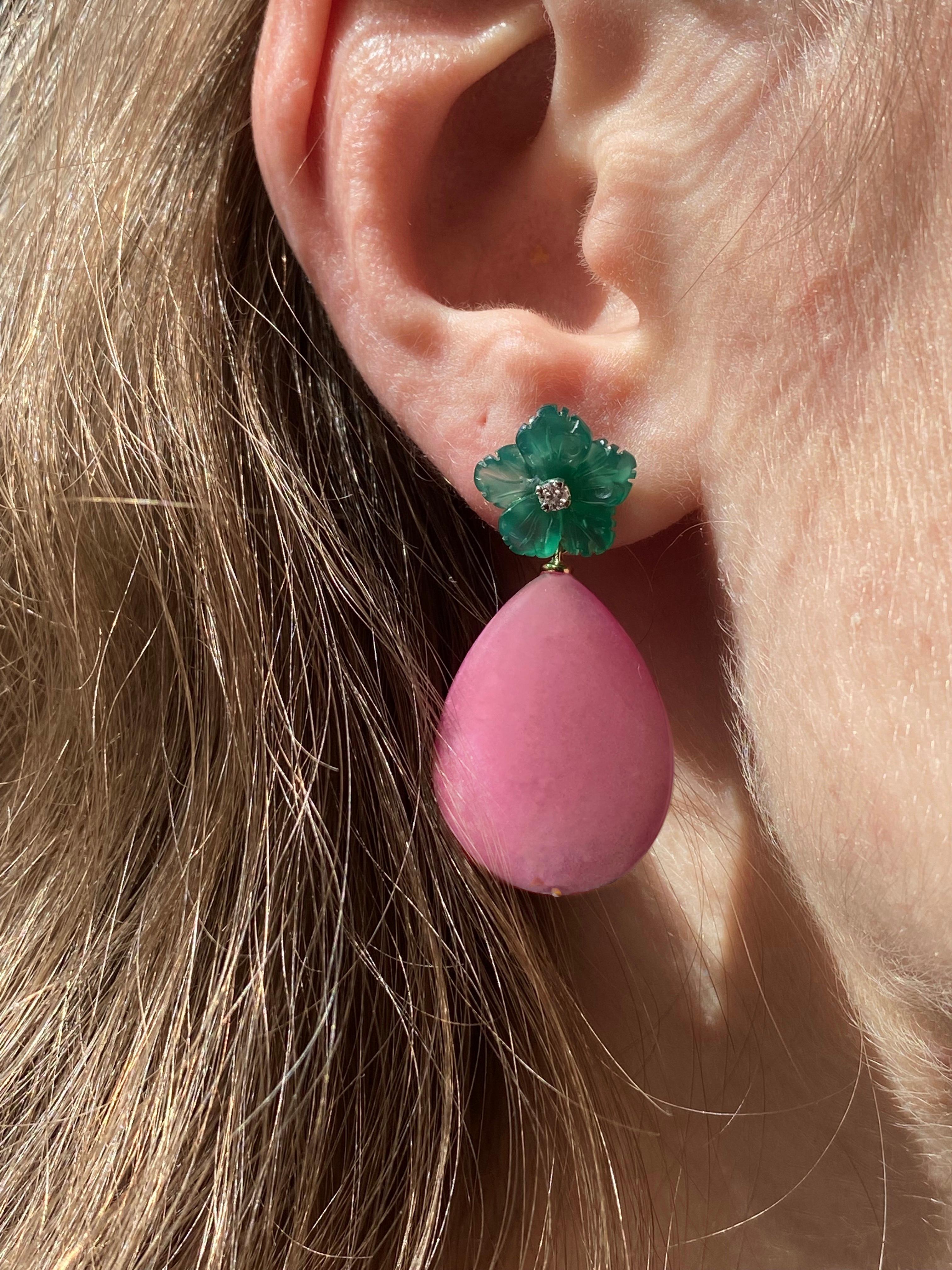 Jade Drops Diamonds Green Agate 18k Gold Happy Flower Dangle Earrings In New Condition For Sale In Rome, IT