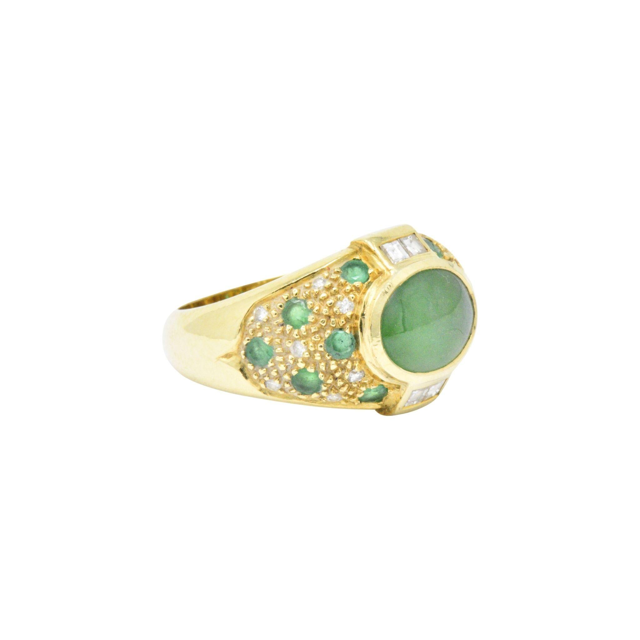 Jade Emerald 0.30 Carat Diamond and 18 Karat Gold Ring, circa 1970s In Good Condition In Philadelphia, PA