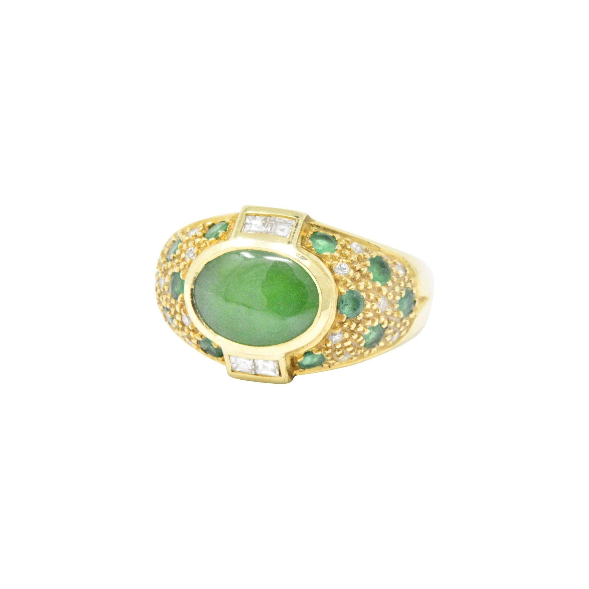 Jade Emerald 0.30 Carat Diamond and 18 Karat Gold Ring, circa 1970s 1