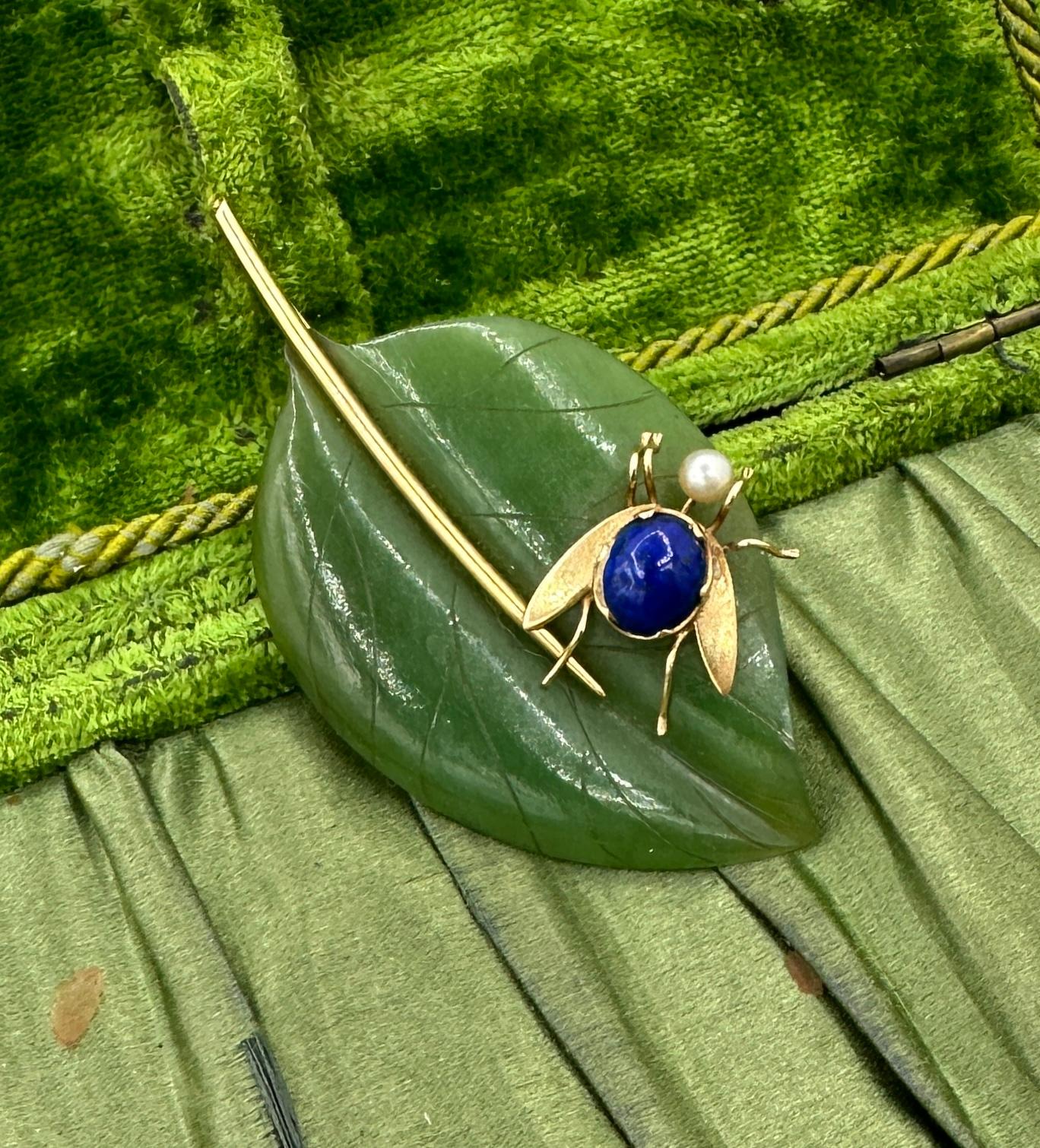 Jade Fly Insect Leaf Brooch Pin Lapis Lazuli Pearl 14 Karat Gold Antique Retro In Excellent Condition For Sale In New York, NY