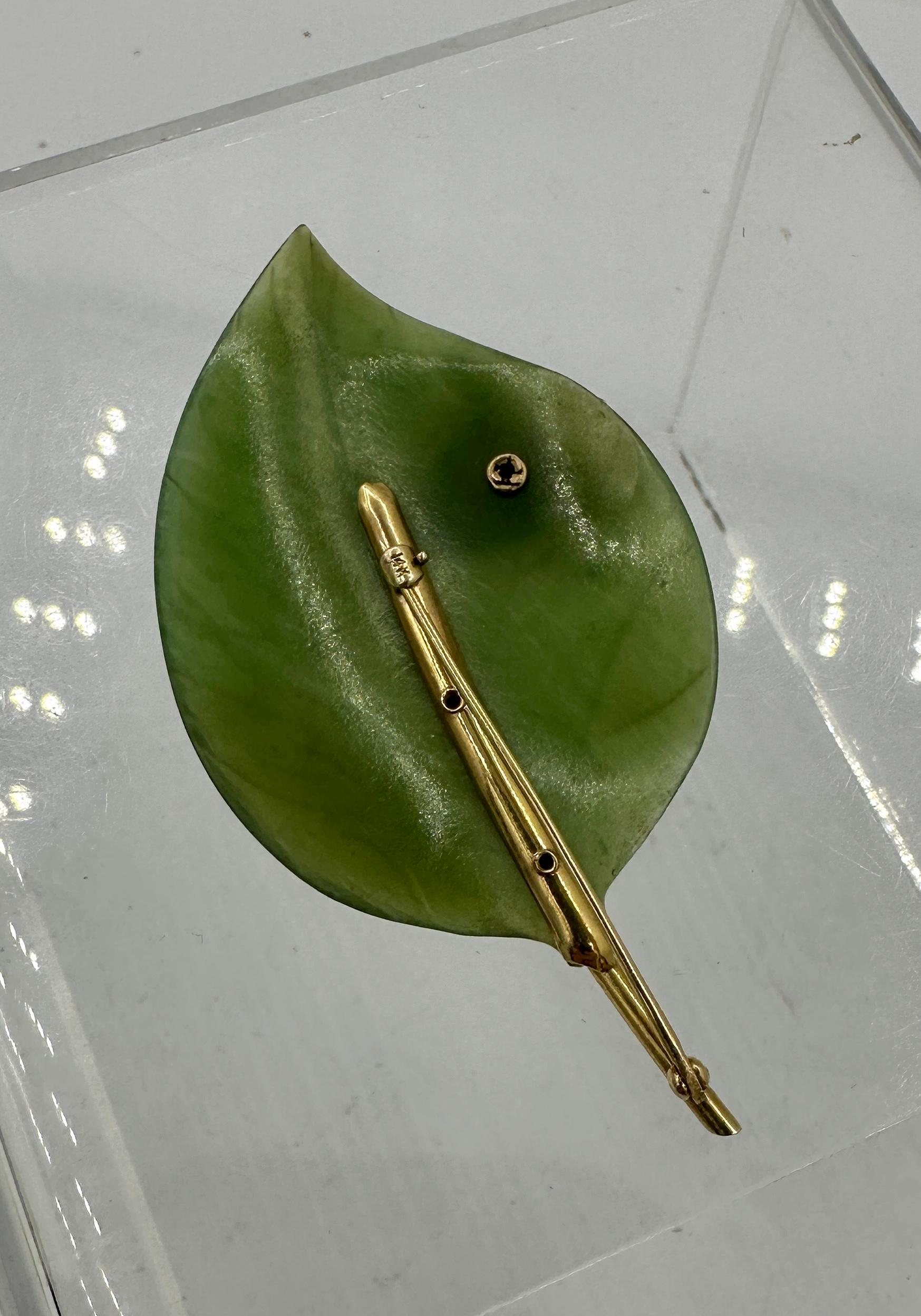 Jade Fliegenfliegenfuß Blatt Brosche Anstecknadel Lapislazuli Perle 14 Karat Gold Antik Retro im Angebot 3