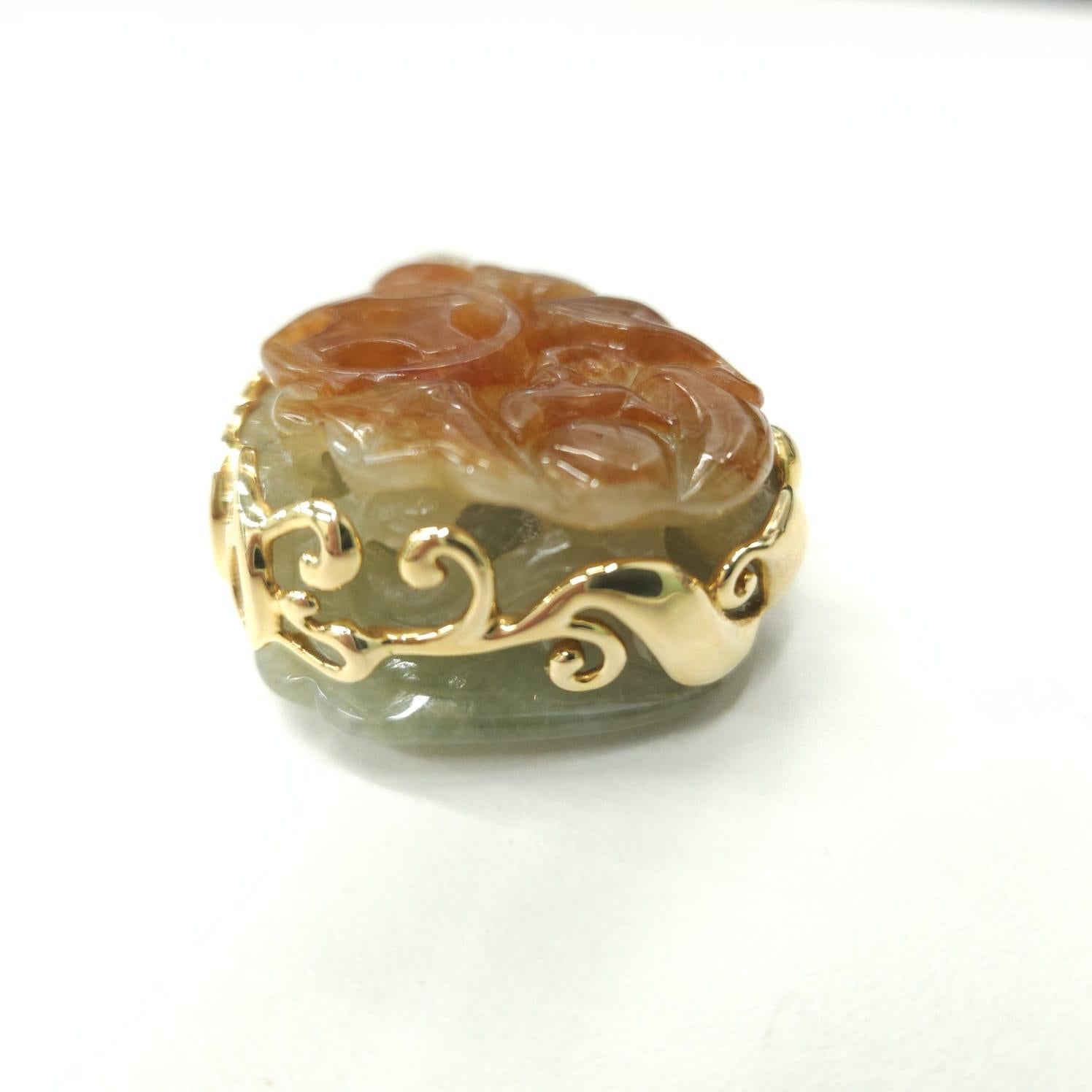 Certified Type A Orange & Green Carved Jade Diamond 18K Yellow Gold Pendant For Sale 2