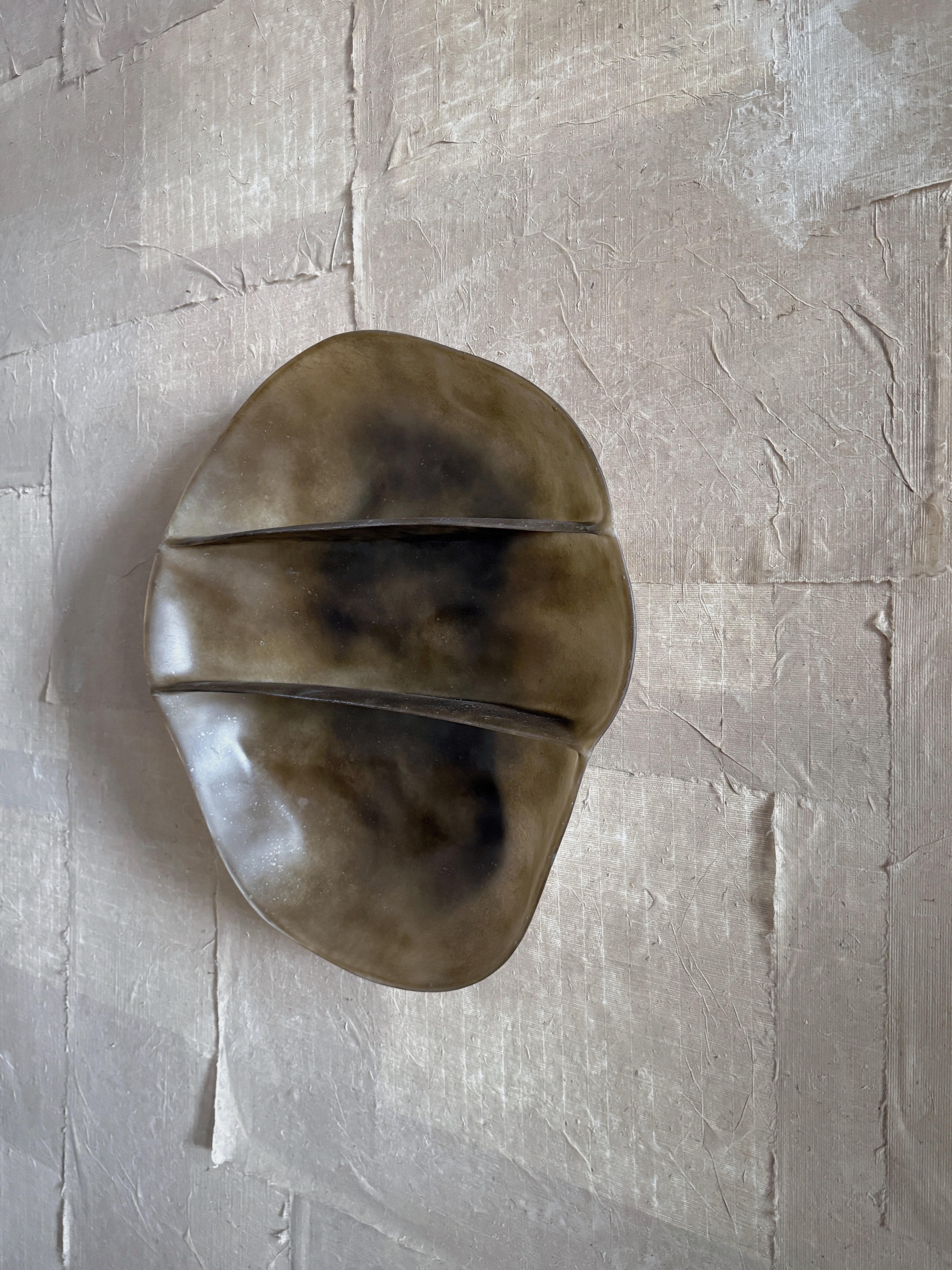 Vetroresina Scaffale da parete in fibra di vetro Jade Formless di kar in vendita