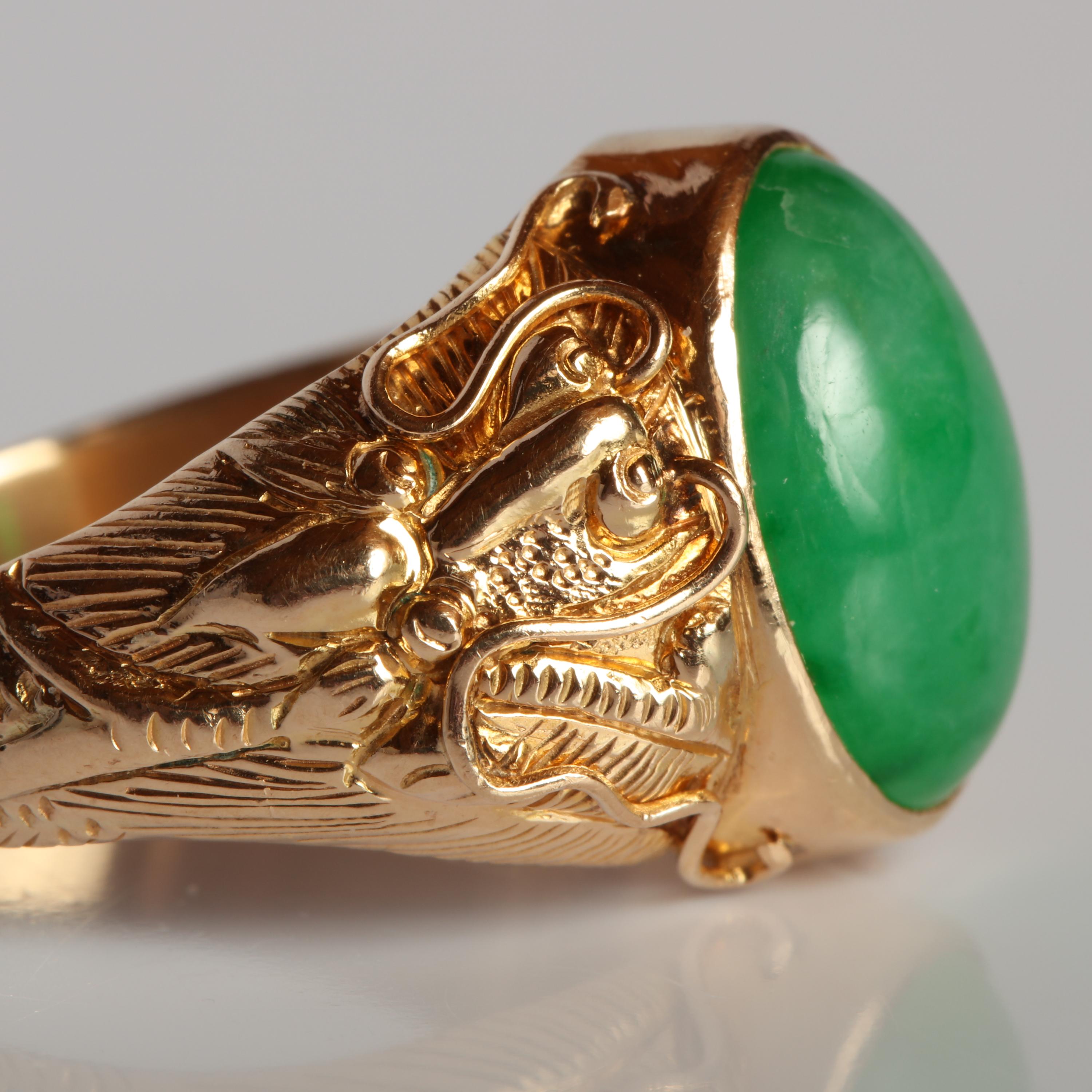 Jade and Gold Ring Certified Natural and Untreated In Excellent Condition In Southbury, CT