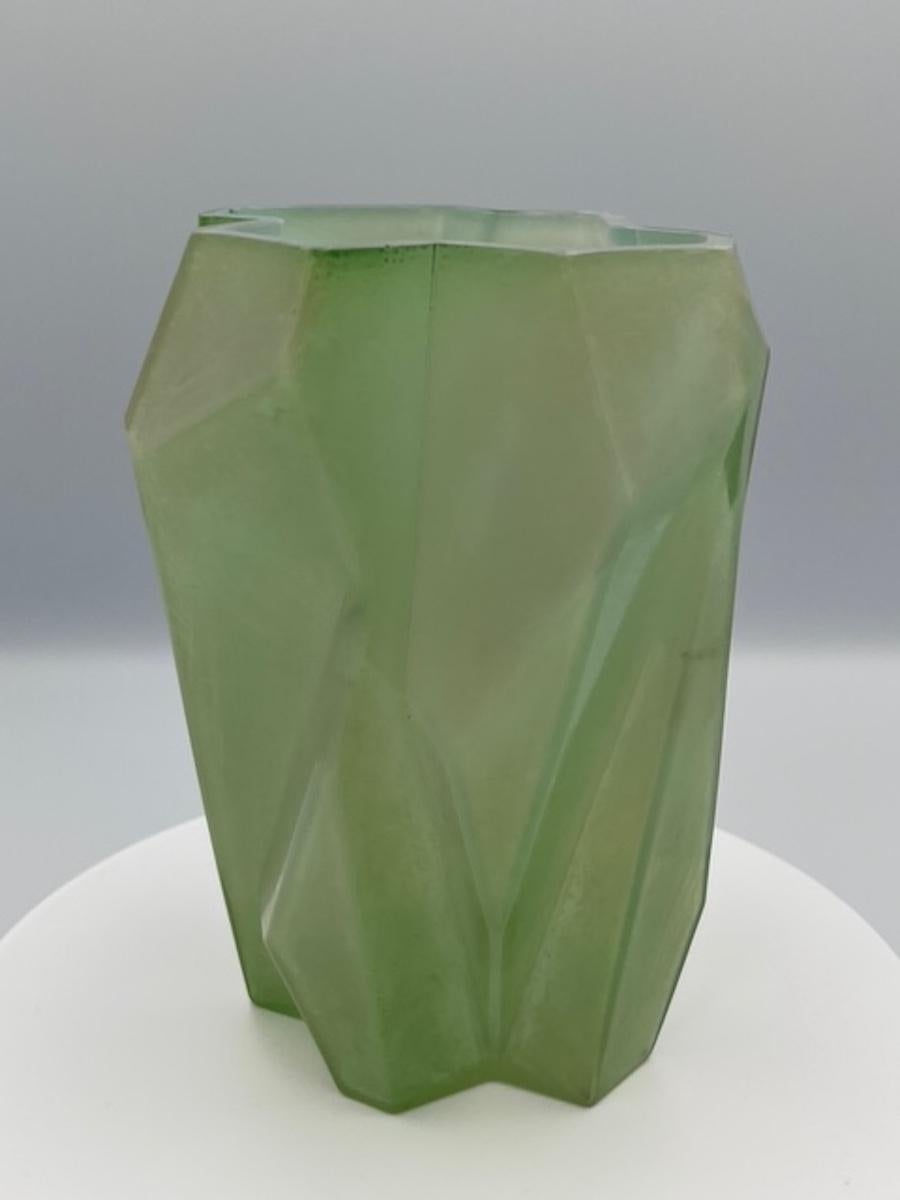 Americano Vaso Art Déco Ruba Rombic verde giada in vendita