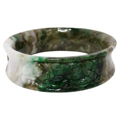 Jade Hand-Carved Gradient Jadeite Bangle