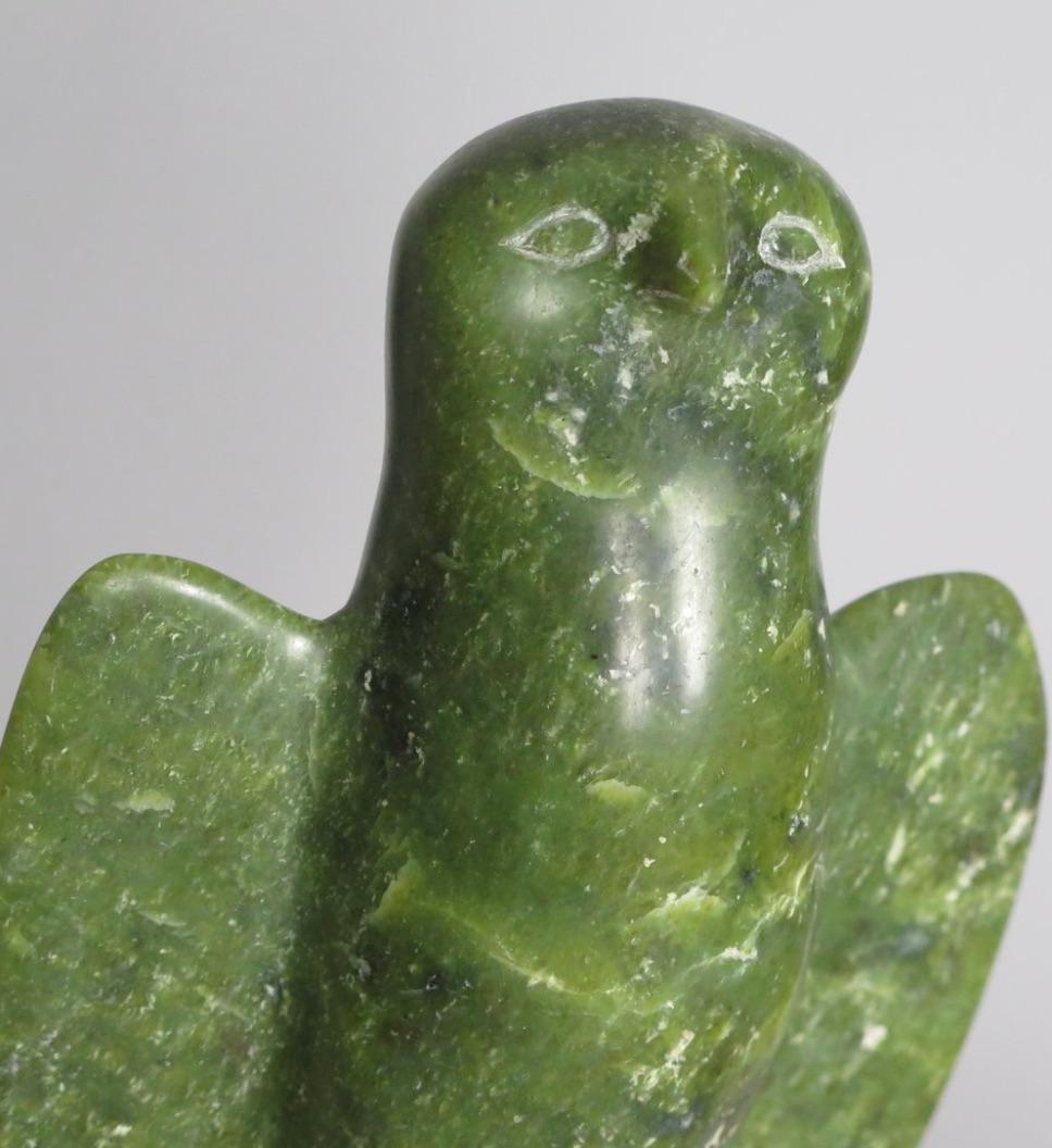 Jade Sculpture de hibou en jade Inuit