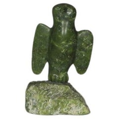 Sculpture de hibou en jade Inuit