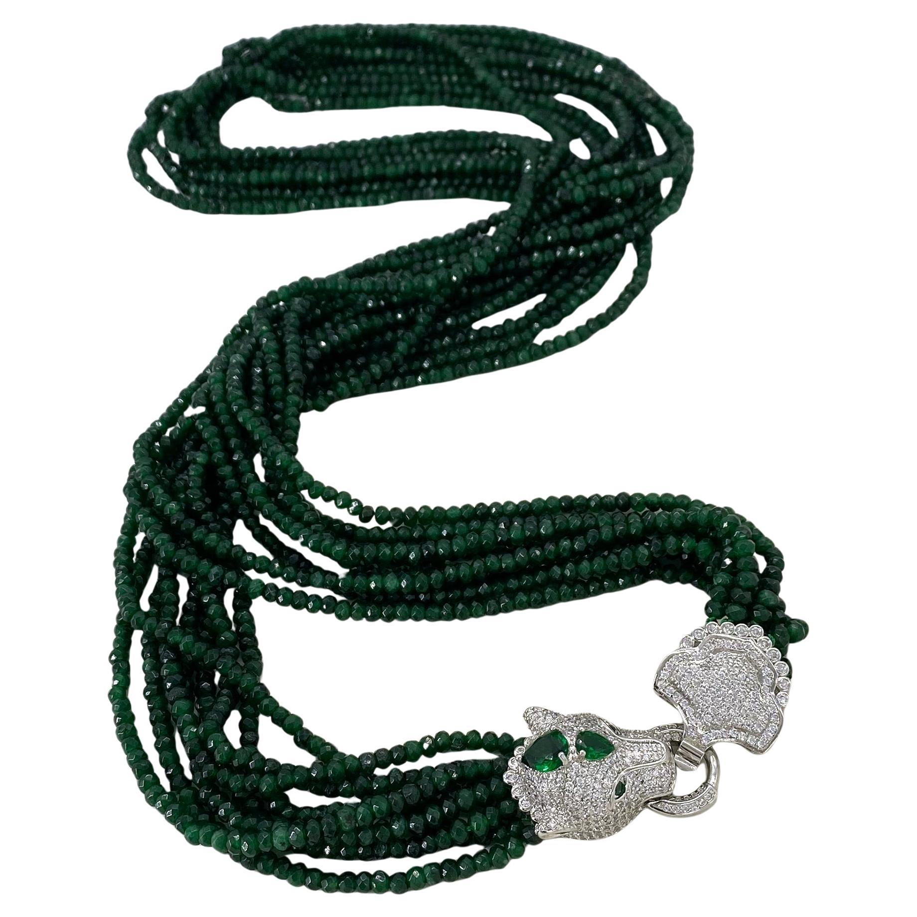 Collana di giada a più fili con chiusura a testa di leopardo in argento in vendita 1