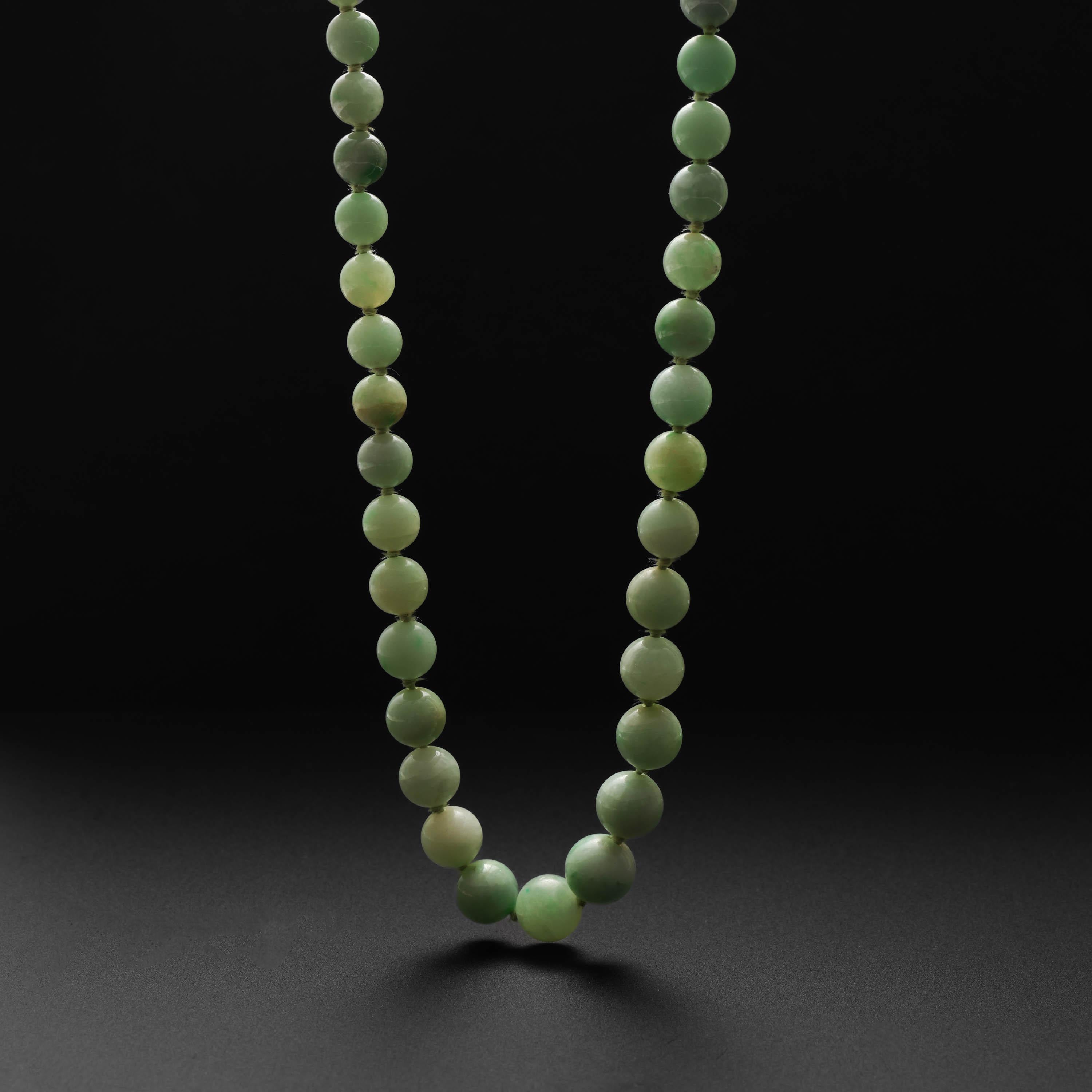 Modern Jade Necklace Apple Green Certified Untreated Burmese Jadeite For Sale