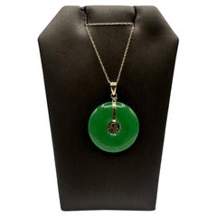 Jade Necklace in 14kt Yellow Gold – 22mm Dyed Jade, 18" Length