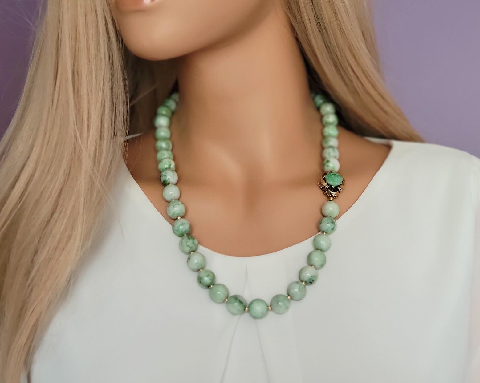 Jade-Halskette aus Jade mit Golddiamanten und Jade-Verschluss Damen