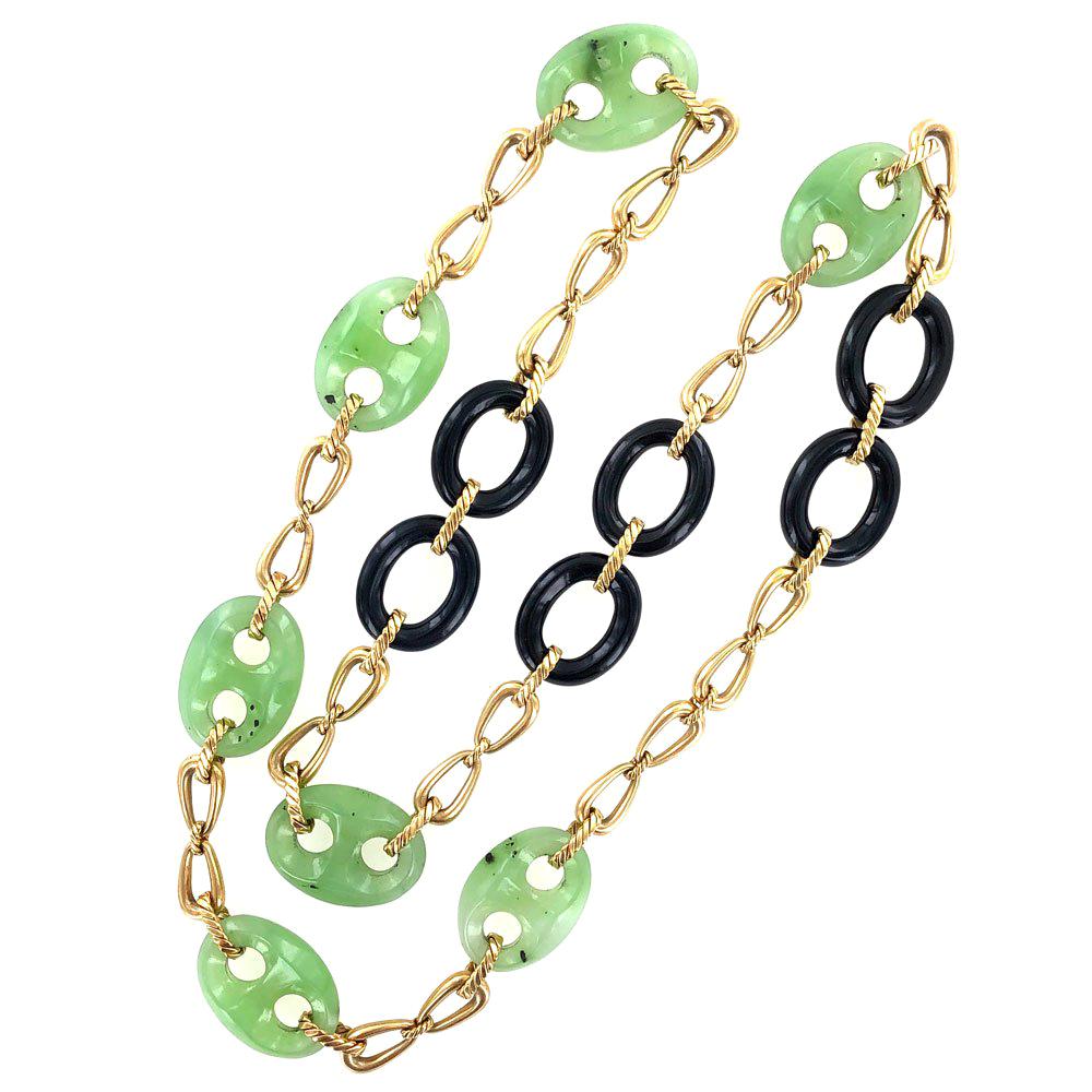 1960's Jade Onyx 18 Karat Yellow Gold Link Vintage Necklace