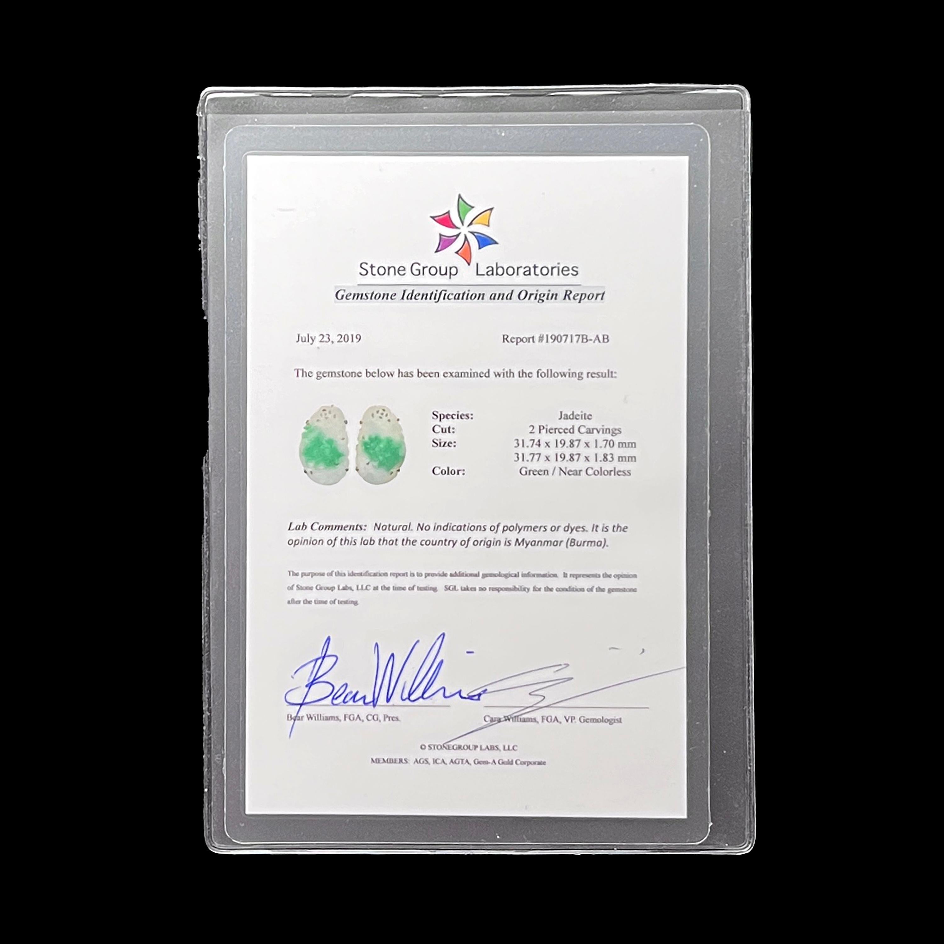 Pendentif en jade mousse sur neige double face certifié non traité et non traité en vente 2