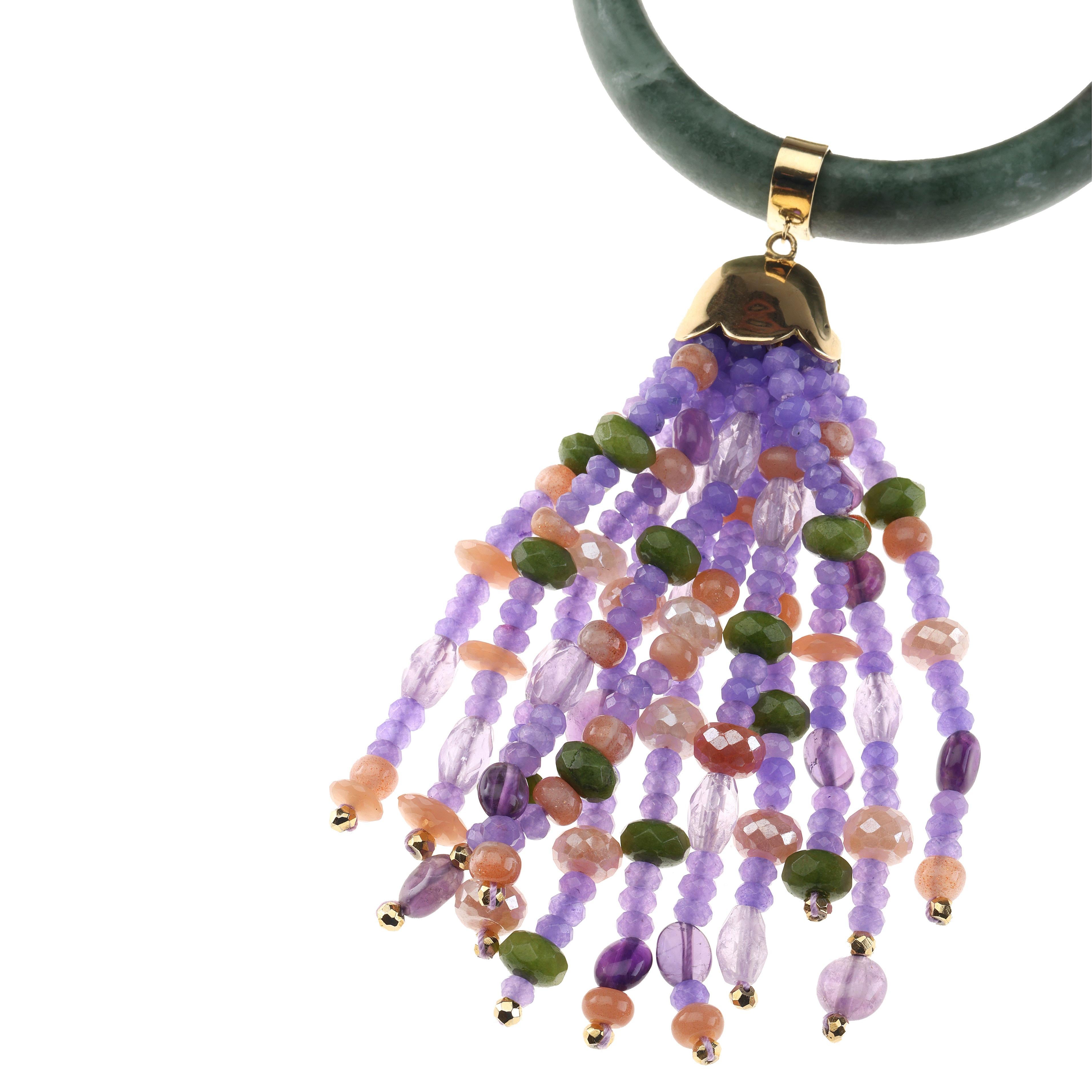 Pendant jade circle with fringe made with lavender jade, green vesuvianite, opal, amethyst.
!8k Gold gr. 12,40.
All Giulia Colussi jewelry is new and has never been previously owned or worn. Each item will arrive at your door beautifully gift