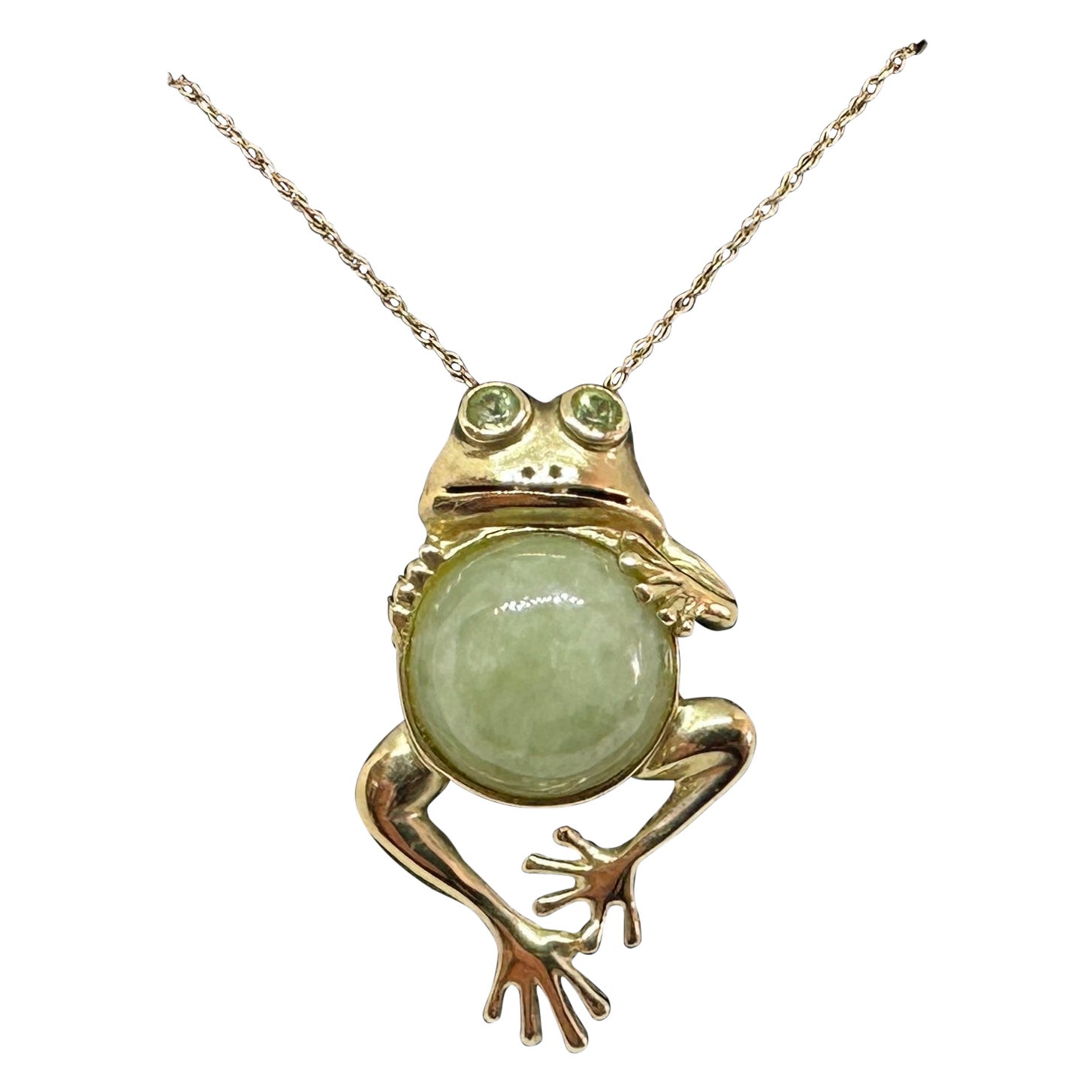 Collana con ciondolo a forma di rana in giada e peridoto, spilla vintage in oro giallo