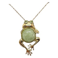 Jade Peridot Frog Pendant Necklace Brooch Pin Yellow Gold Vintage