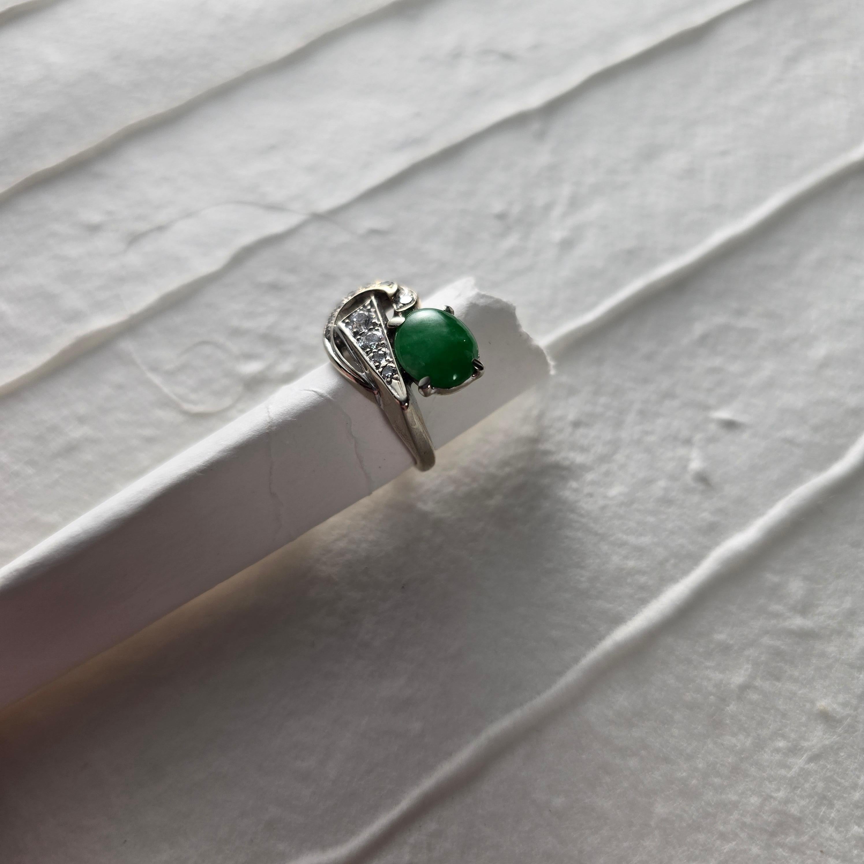 Jade Ring, Diamonds Retro Era Certified Untreated Size 4 For Sale 2