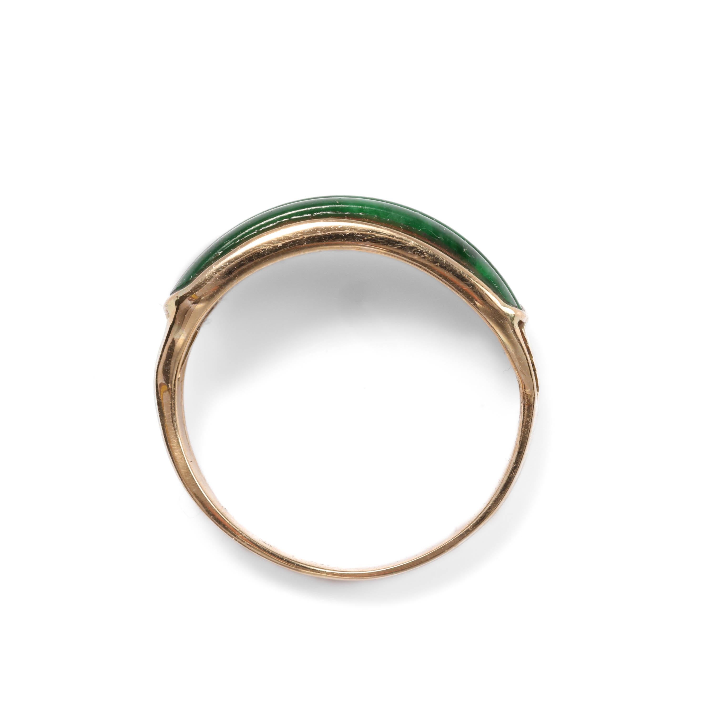 Jade Ring Smaragdgrün zertifiziert unbehandelt ca. 1960er Jahre für Damen oder Herren im Angebot