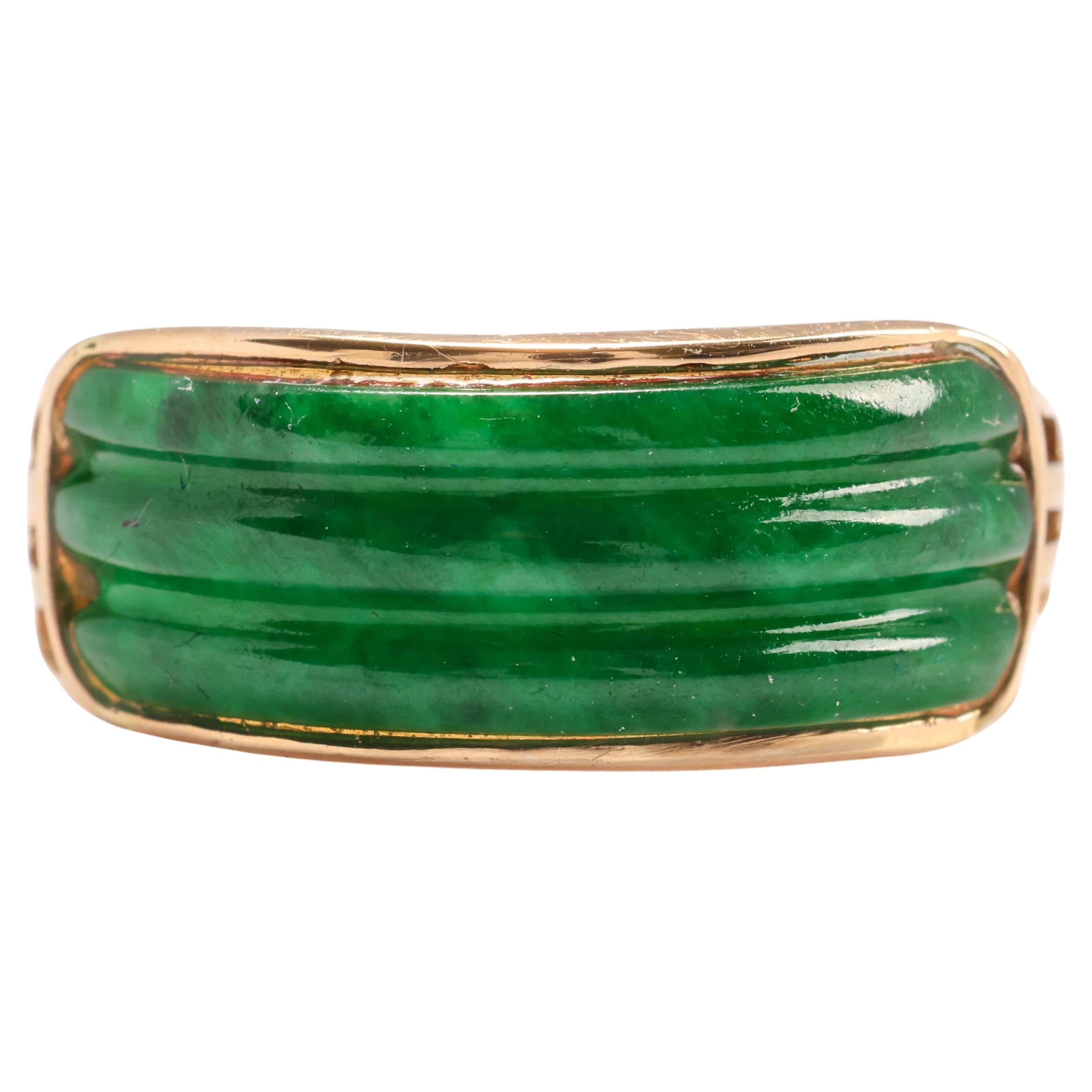 Jade Ring Smaragdgrün zertifiziert unbehandelt ca. 1960er Jahre im Angebot
