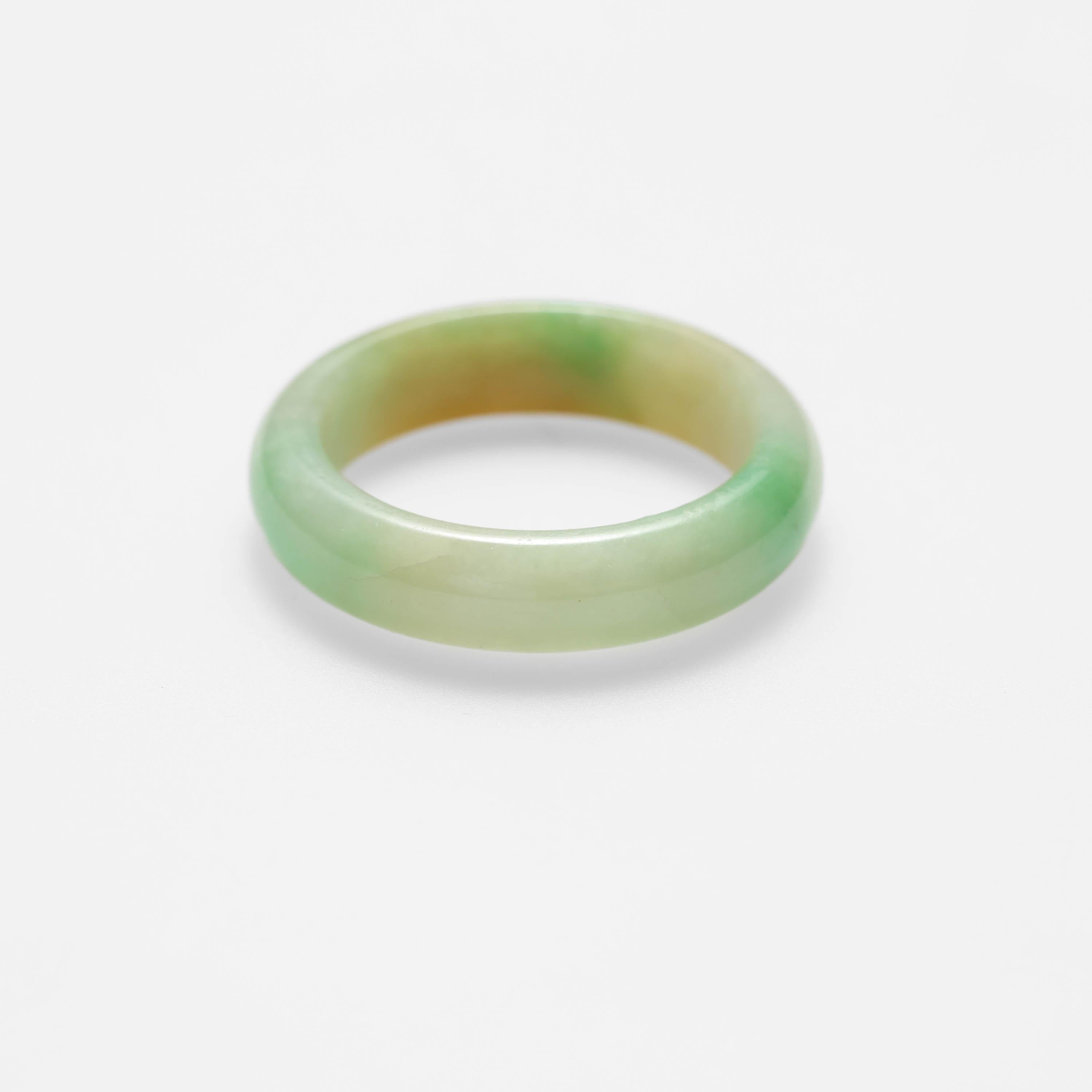 Jade Ring Hand Carved Band Certified Untreated Size 6 In New Condition For Sale In Southbury, CT