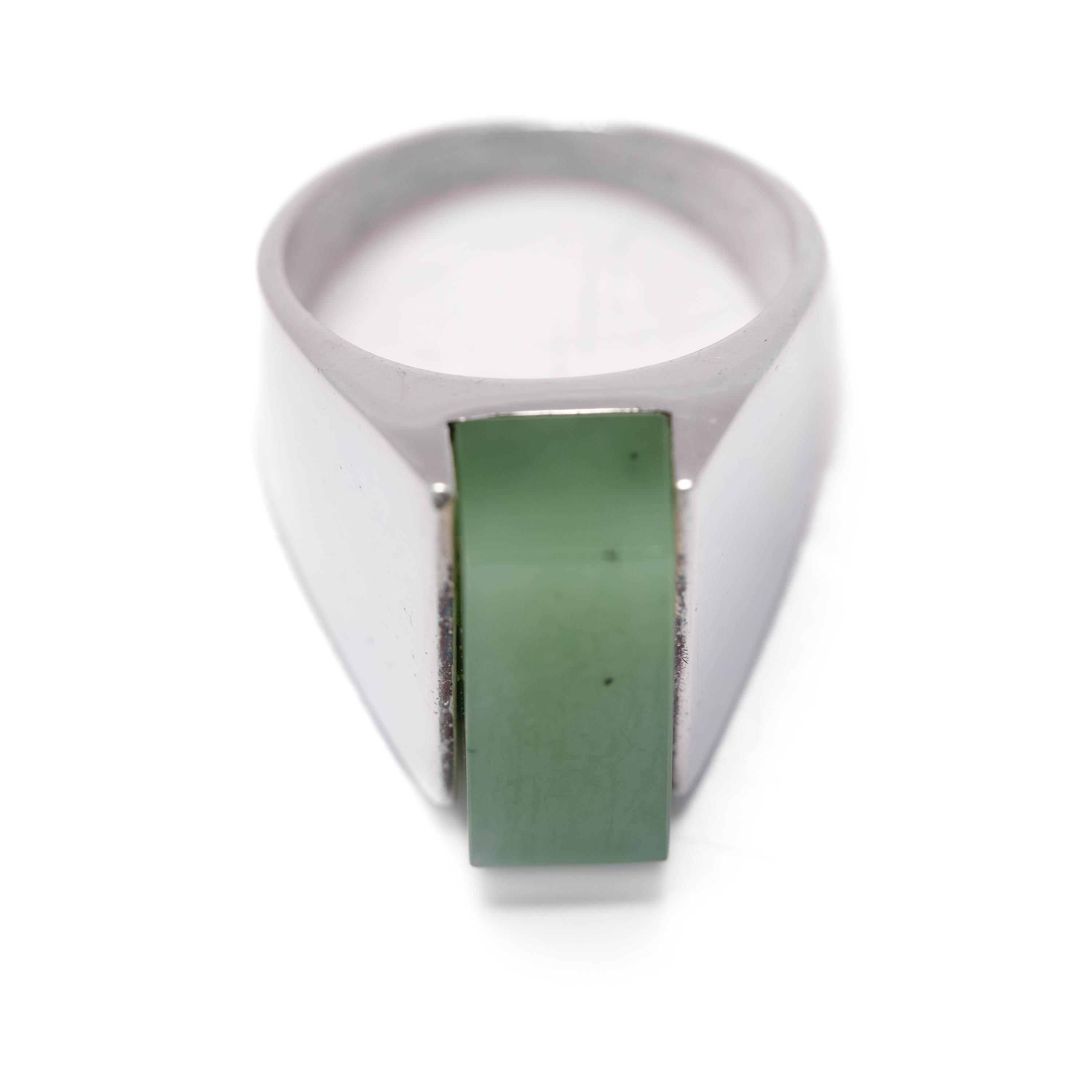 Jade Ring Modernist Certified Untreated  In Excellent Condition For Sale In Southbury, CT