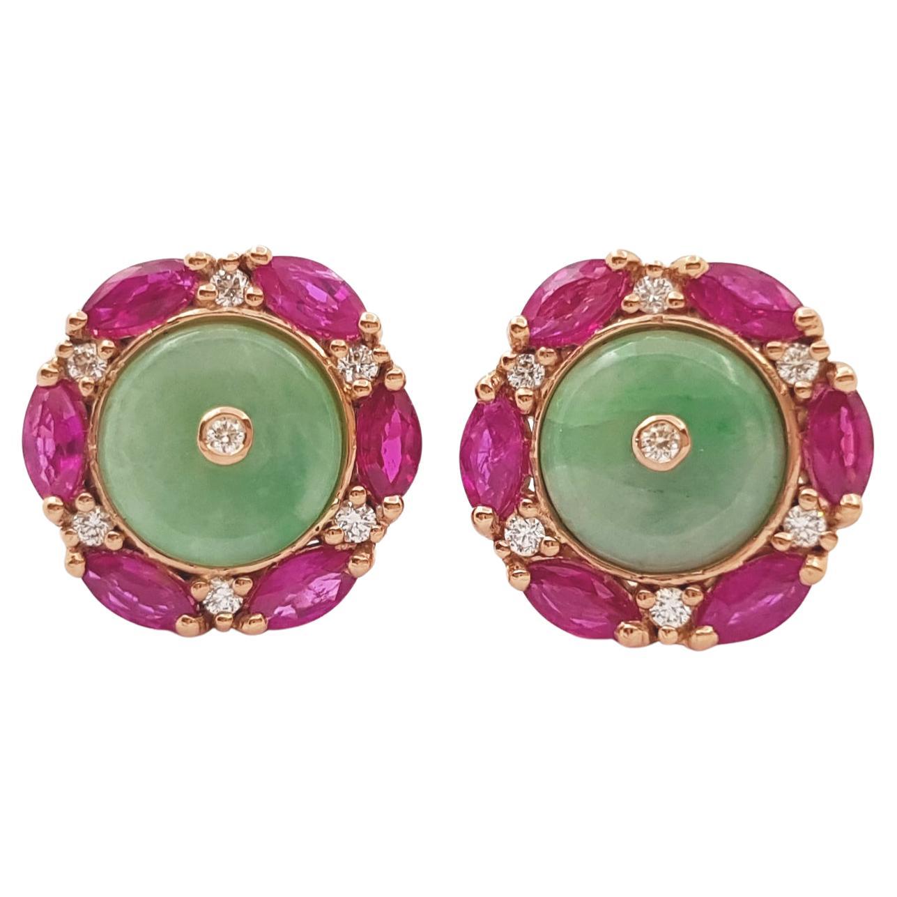 Ohrringe aus Jade, Rubin und Diamant in 18 Karat Roségold in Fassungen gefasst