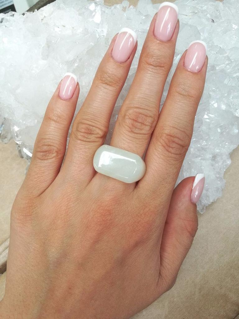 Artist Jade Solid Ring White Rare gift Unusual Natural Calla Lily Flower vintage For Sale