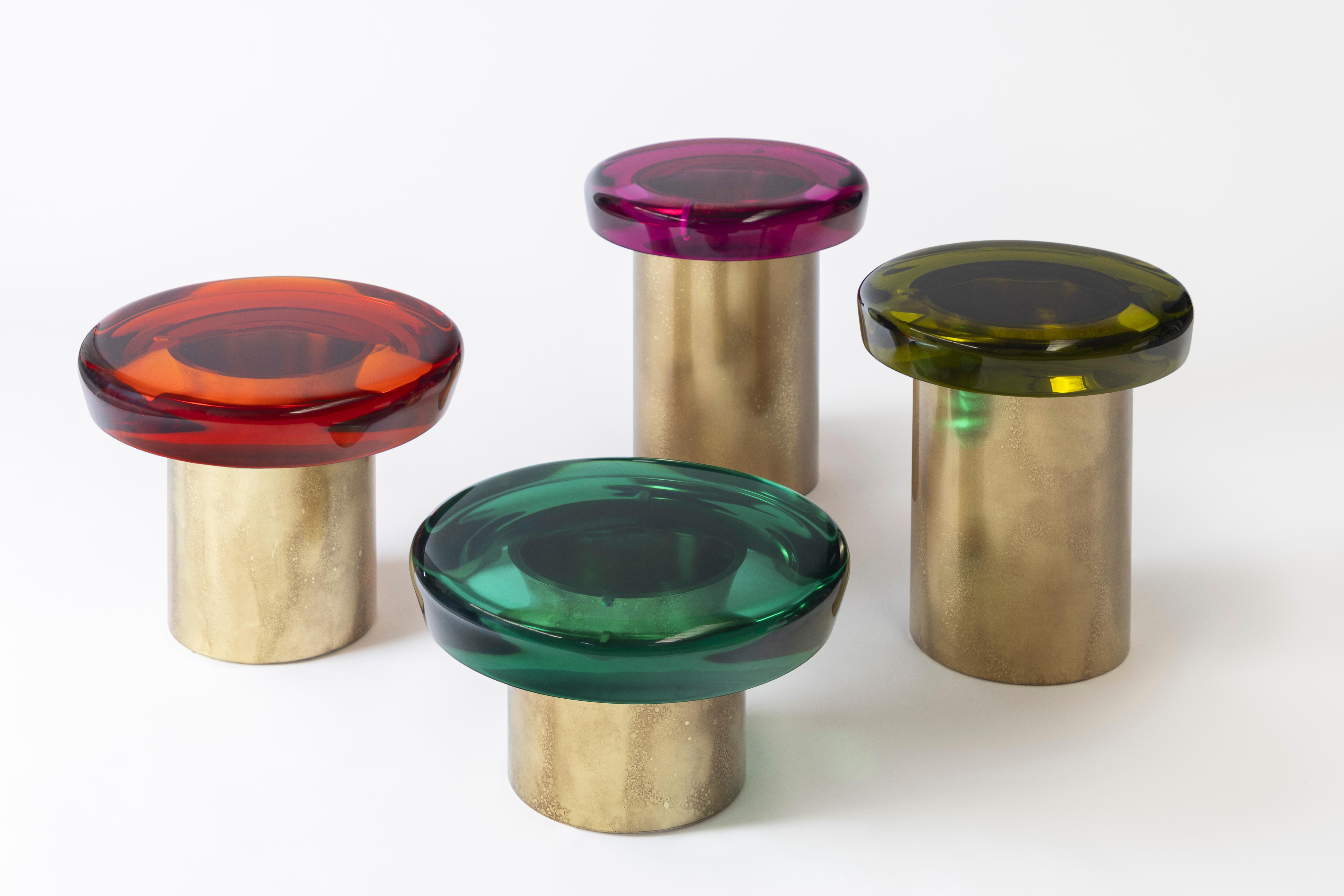 Tabouret Jade par Draga & Aurel Résine et laiton, 21e siècle Neuf - En vente à Como, IT