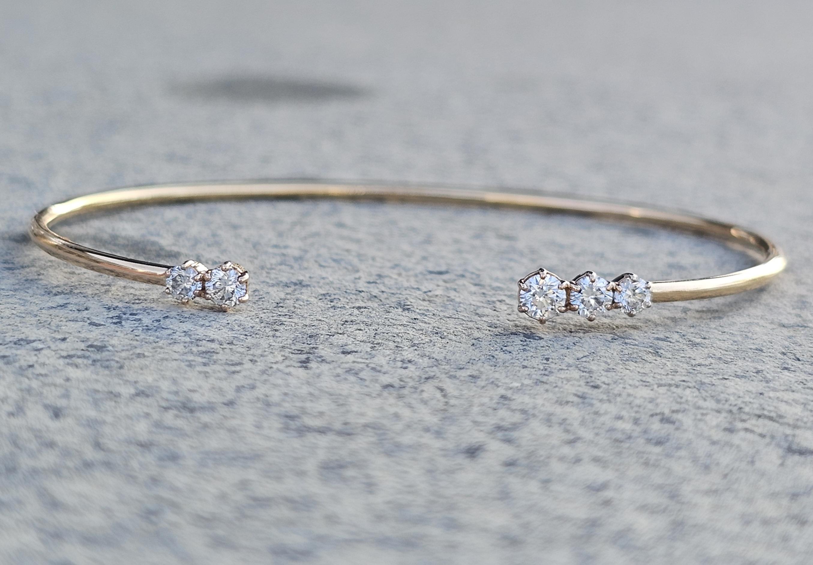 Bracciale aperto con 5 diamanti in oro rosa 18k di Jade Trau ~.65ctw graduato in vendita 5