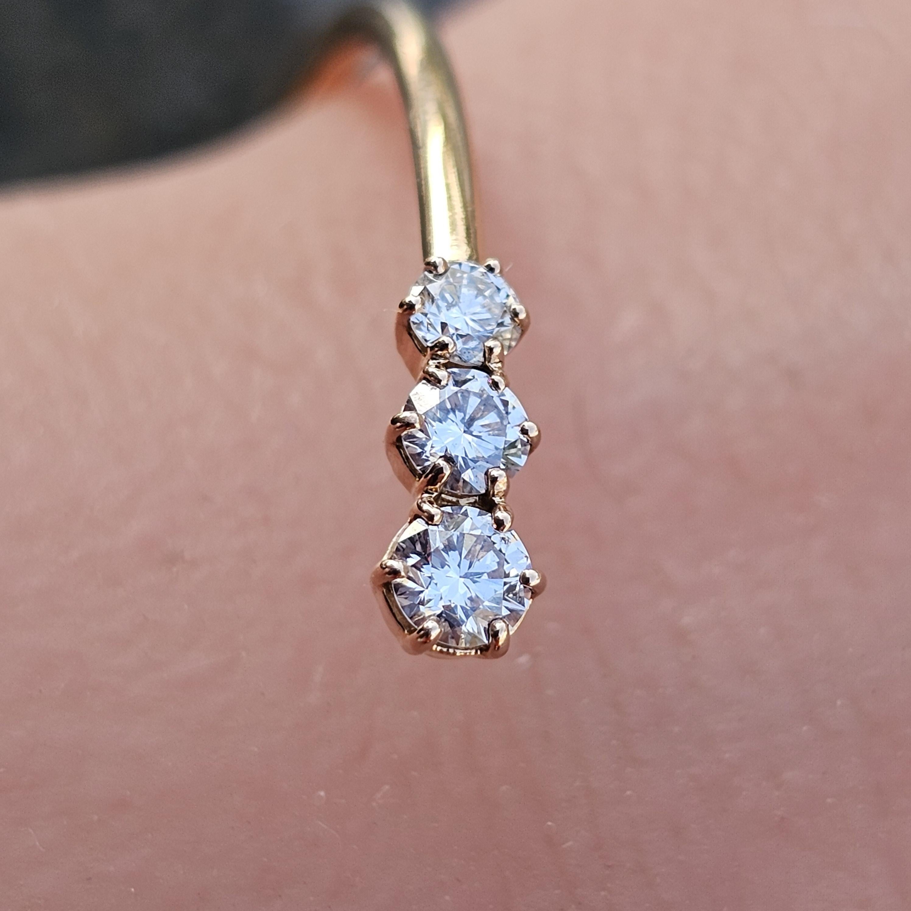Taglio rotondo Bracciale aperto con 5 diamanti in oro rosa 18k di Jade Trau ~.65ctw graduato in vendita