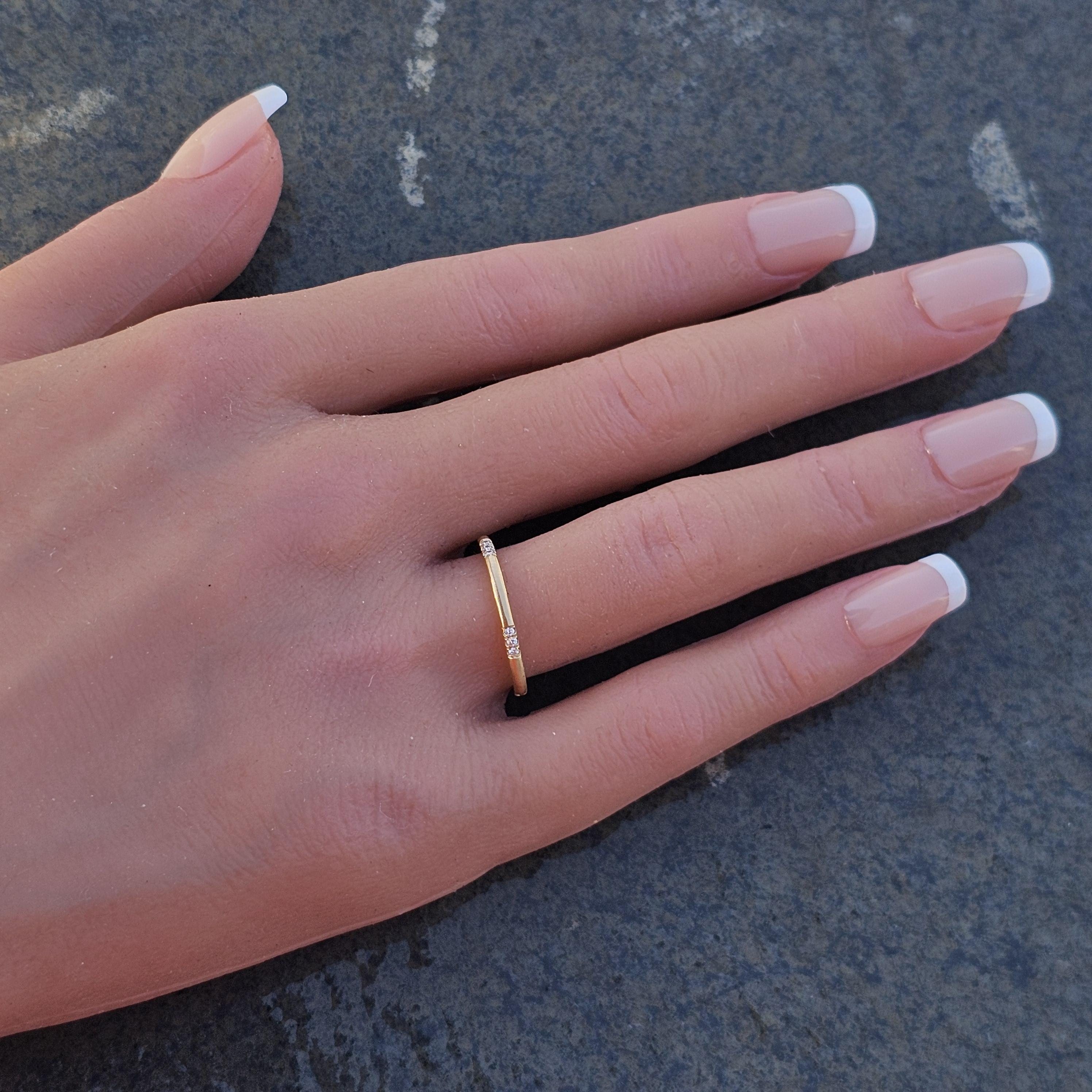 Anello di giada Trau sottile in oro rosa 18k con 15 diamanti, misura 6,5 1,6 g eternità in vendita 1