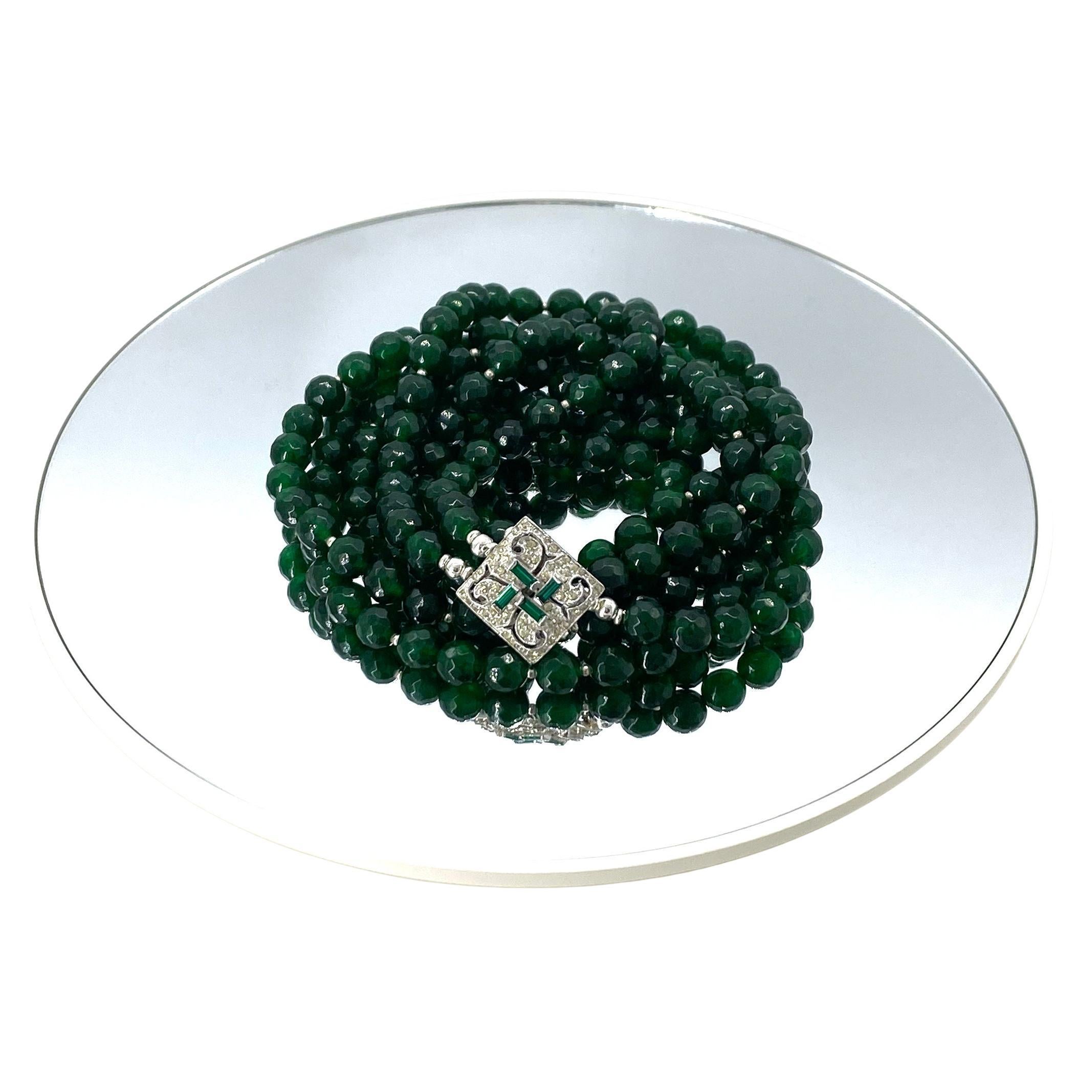 Collar de tres vueltas de jade con cierre estilo Art Déco en venta 1