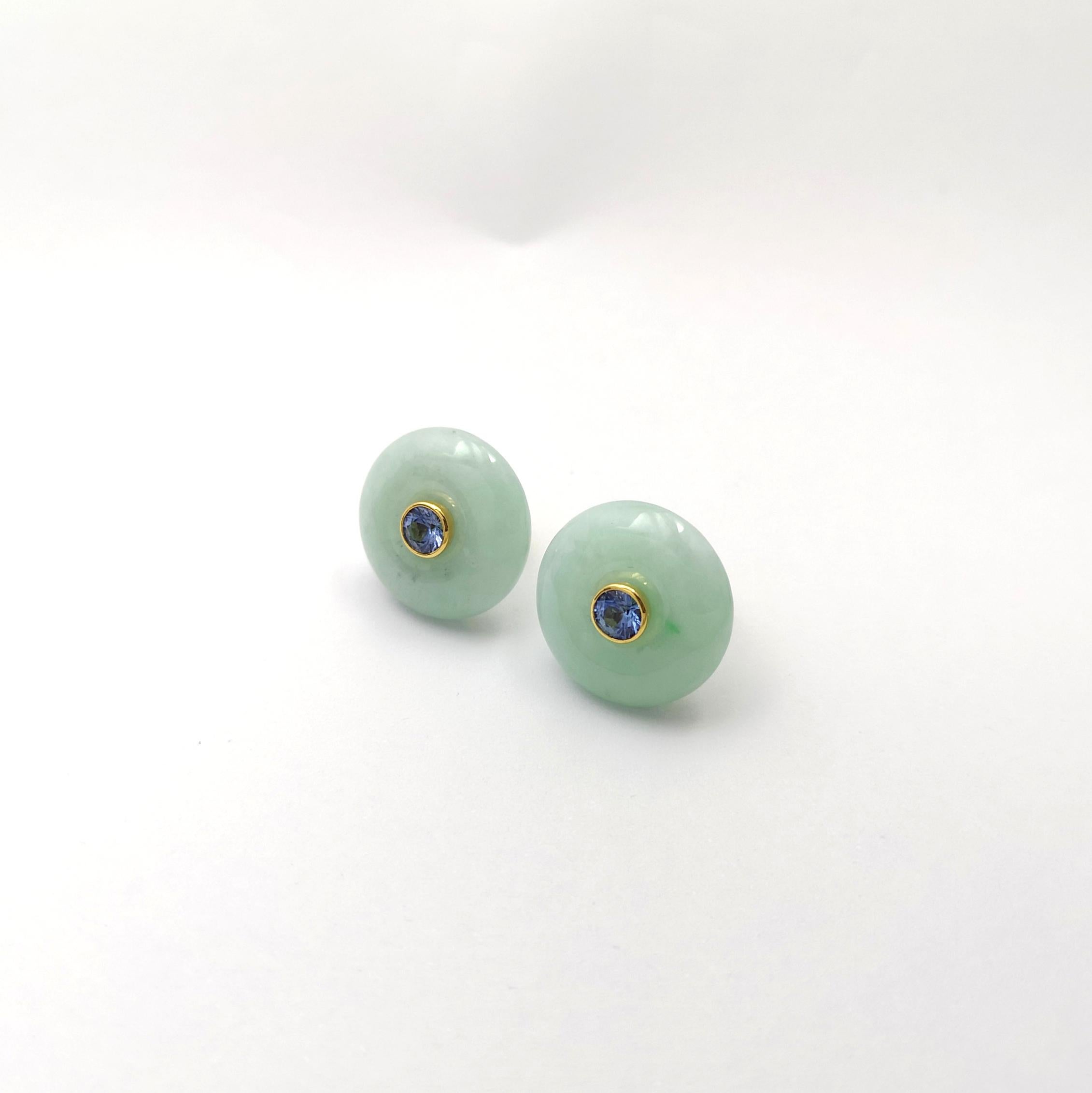 De las mujeres Pendientes de Jade con Zafiro Azul engastados en Oro de 18K en venta